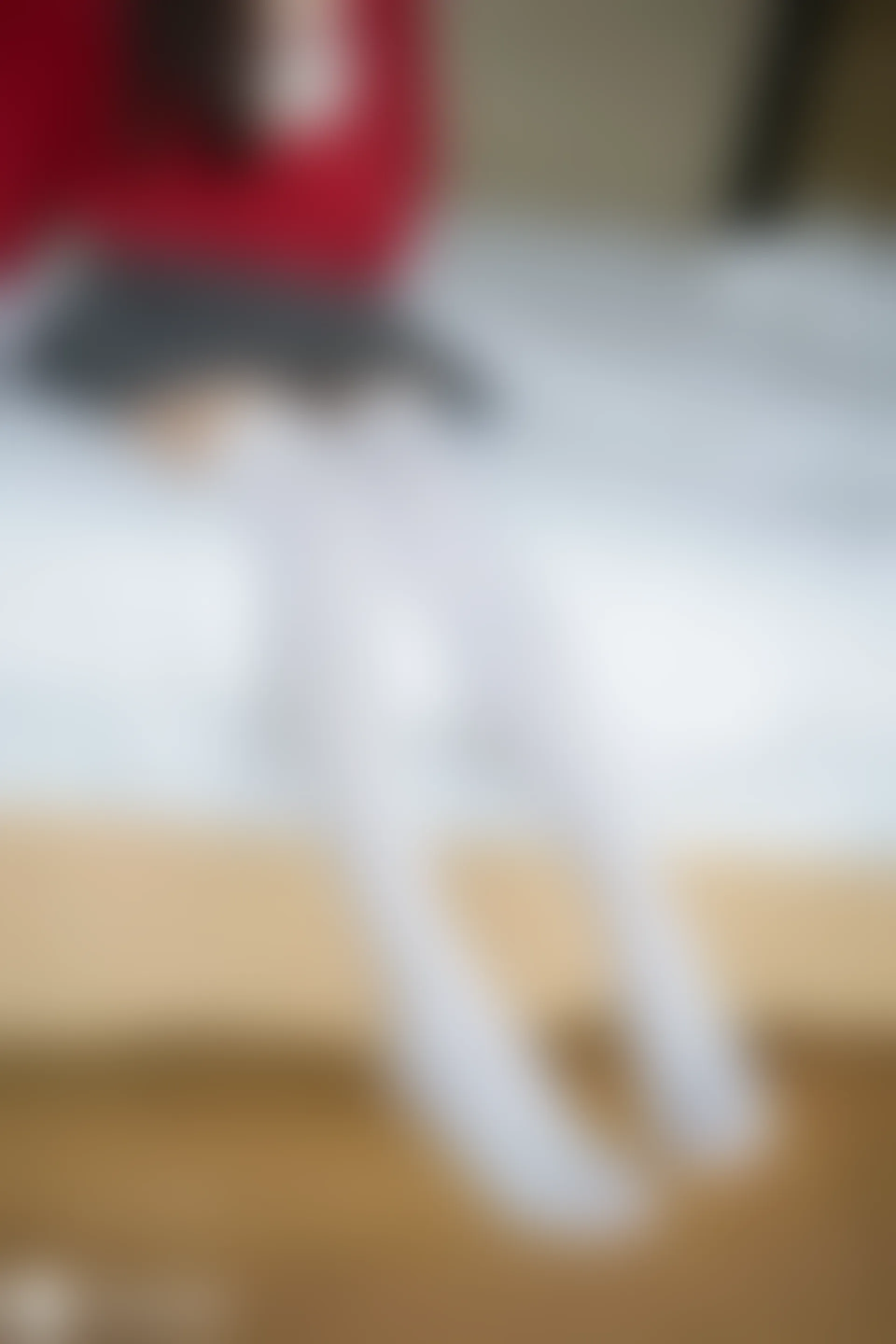 D51.003 红色T恤和白丝 [40P-84MB]