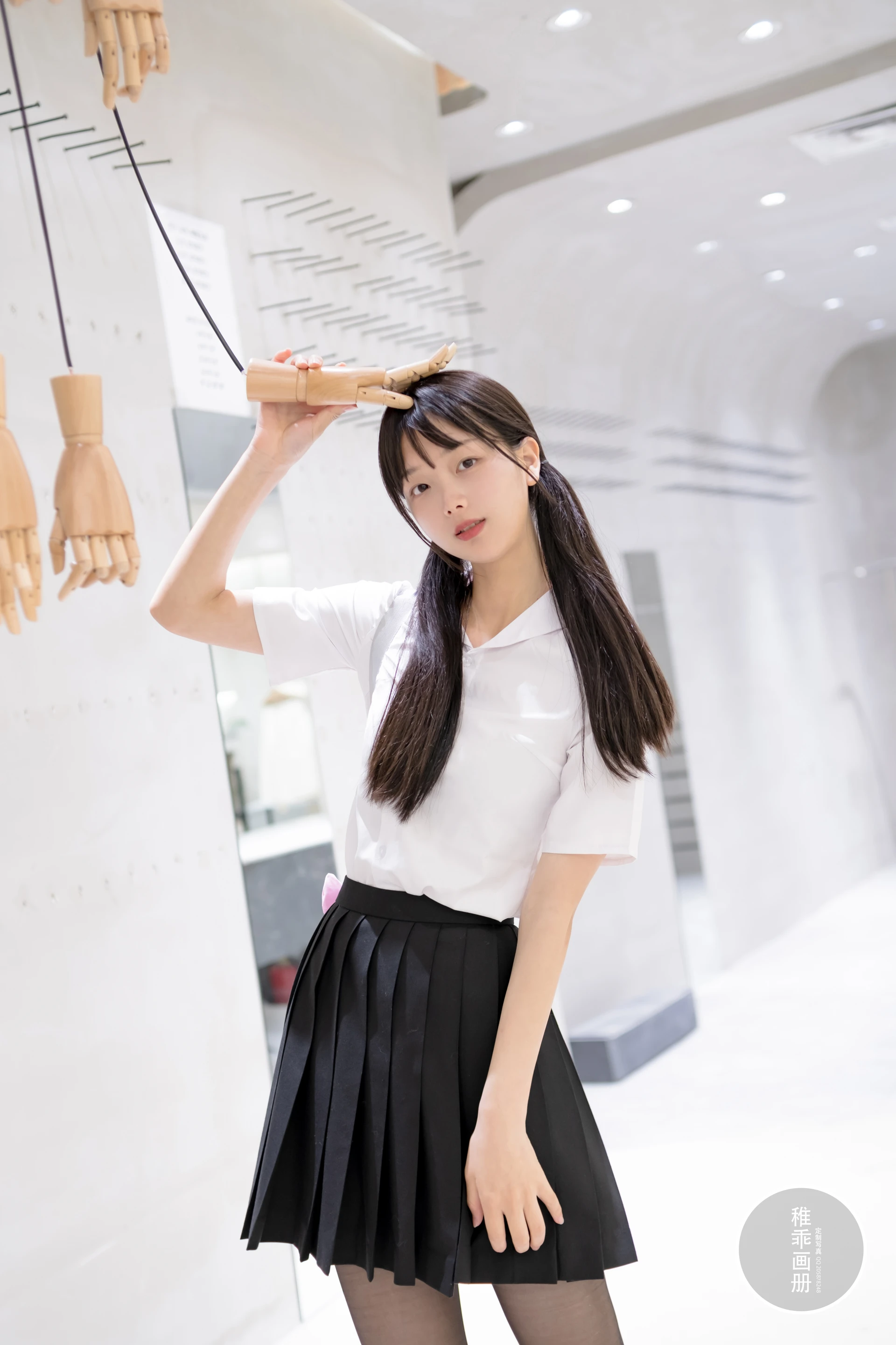 稚乖画册 《逛街》 赤西夜夜 双马尾黑丝JK制服 [60P-459MB]JK制服, 双马尾, 稚乖画册, 美腿, 美足, 赤西夜夜, 黑丝