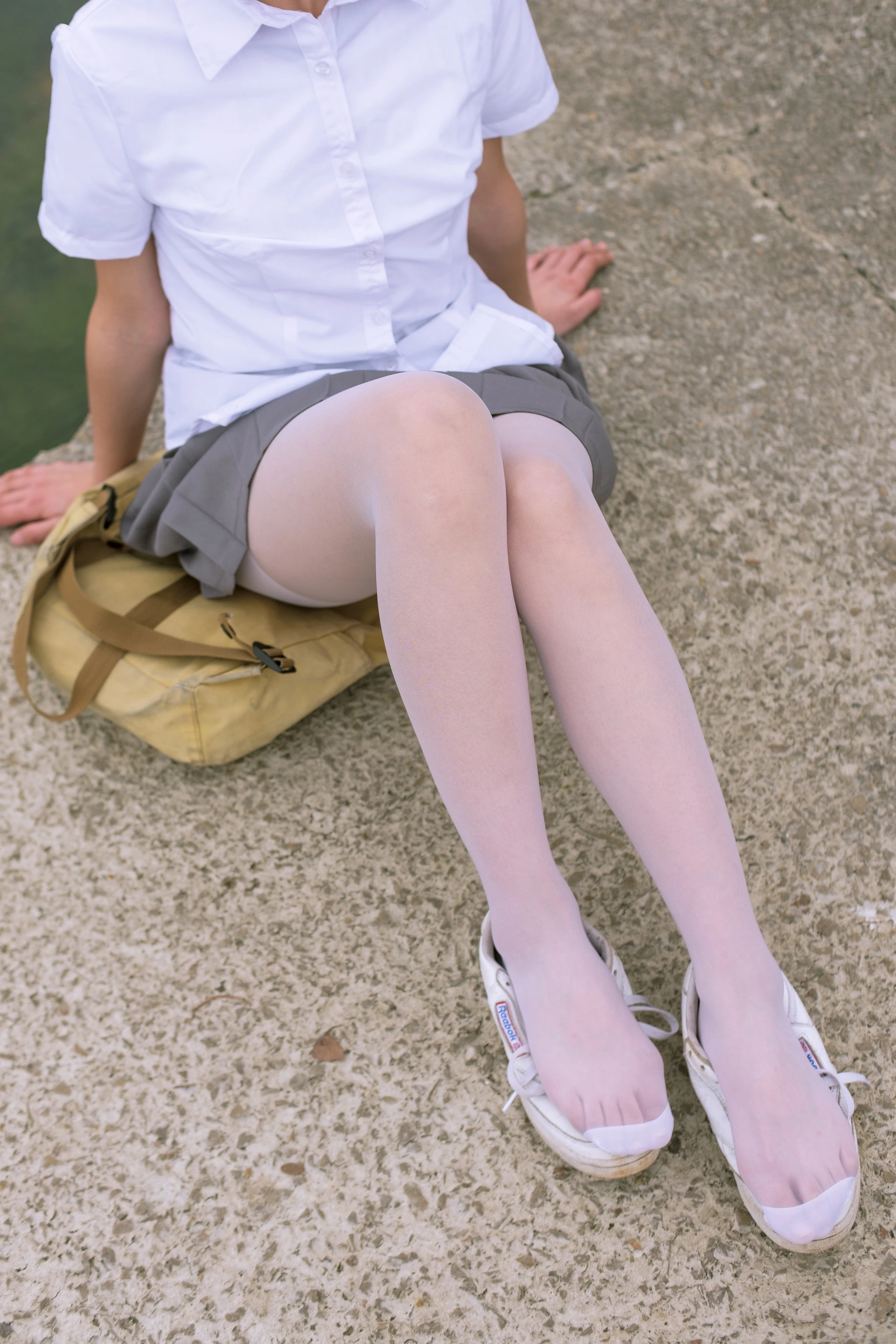 森萝财团 BETA-014 [85P-942M]学生装, 白丝, 美腿