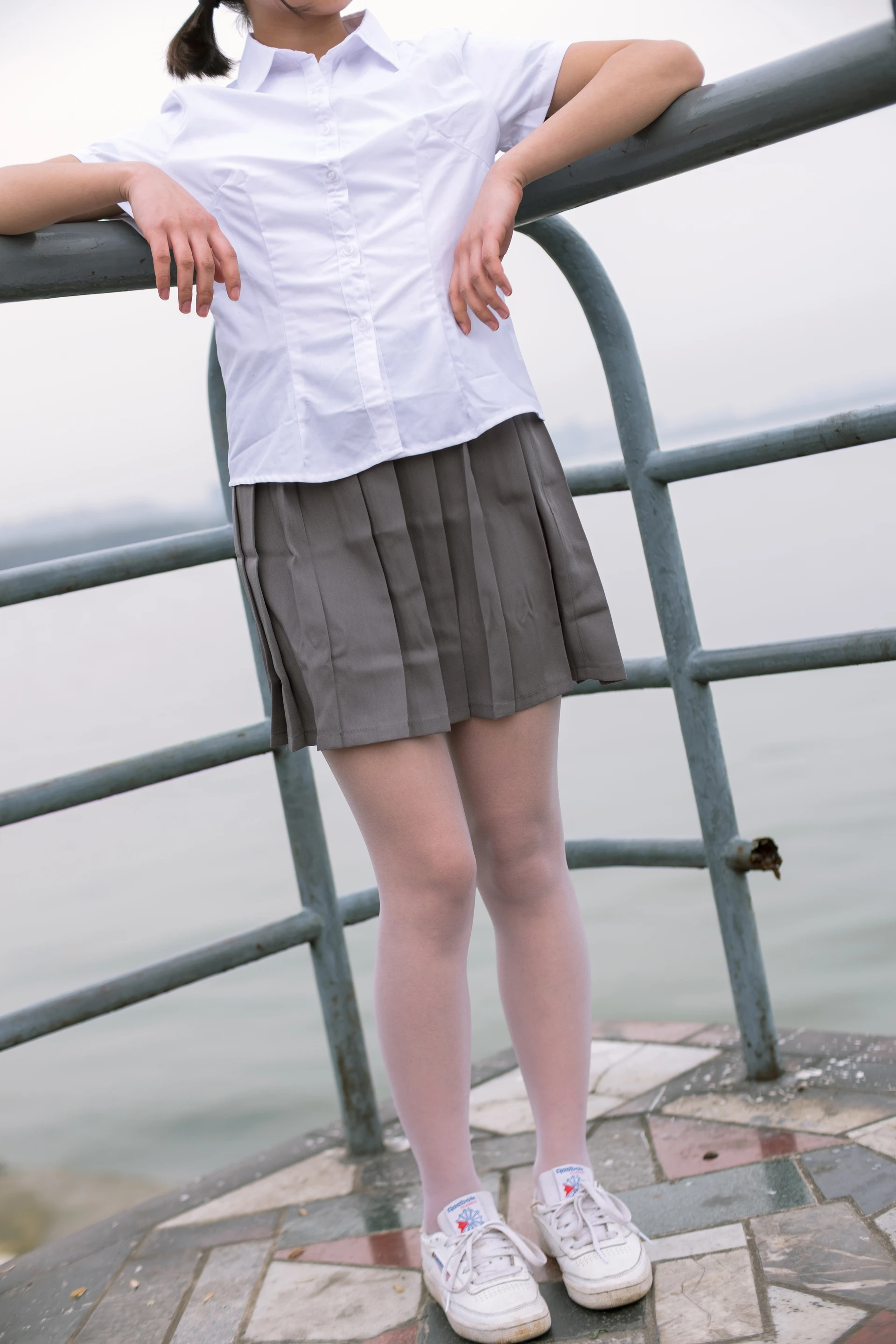 森萝财团 BETA-014 [85P-942M]学生装, 白丝, 美腿