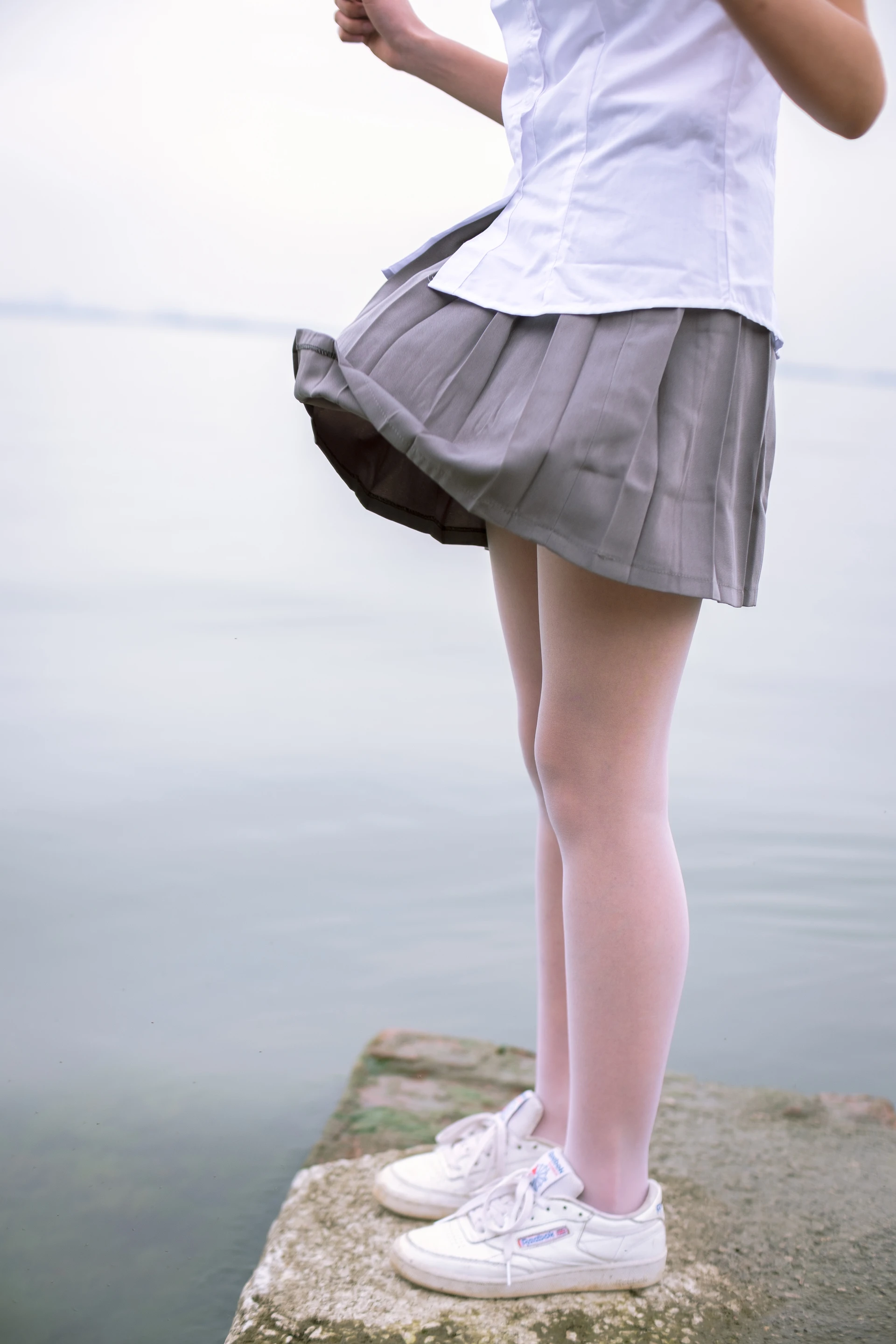 森萝财团 BETA-014 [85P-942M]学生装, 白丝, 美腿