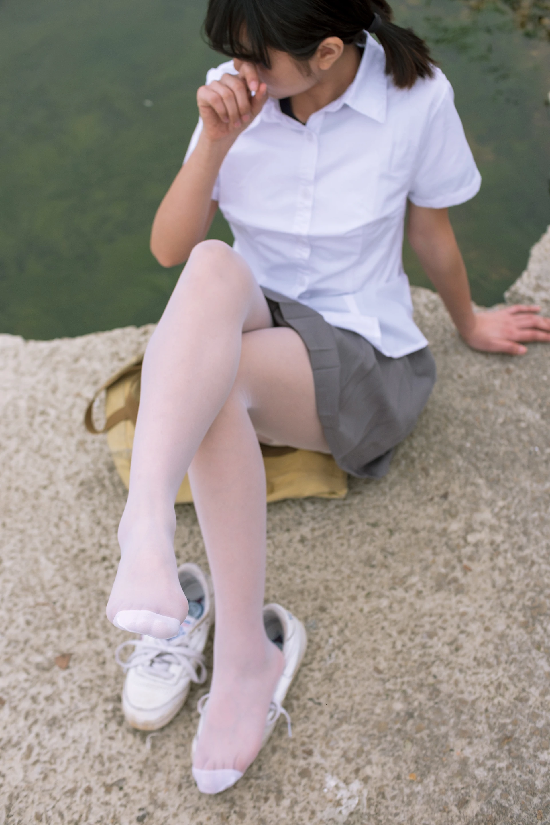 森萝财团 BETA-014 [85P-942M]学生装, 白丝, 美腿