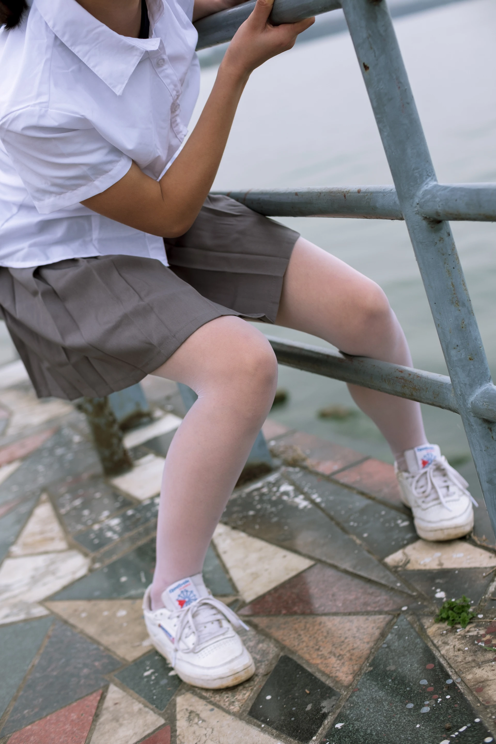 森萝财团 BETA-014 [85P-942M]学生装, 白丝, 美腿
