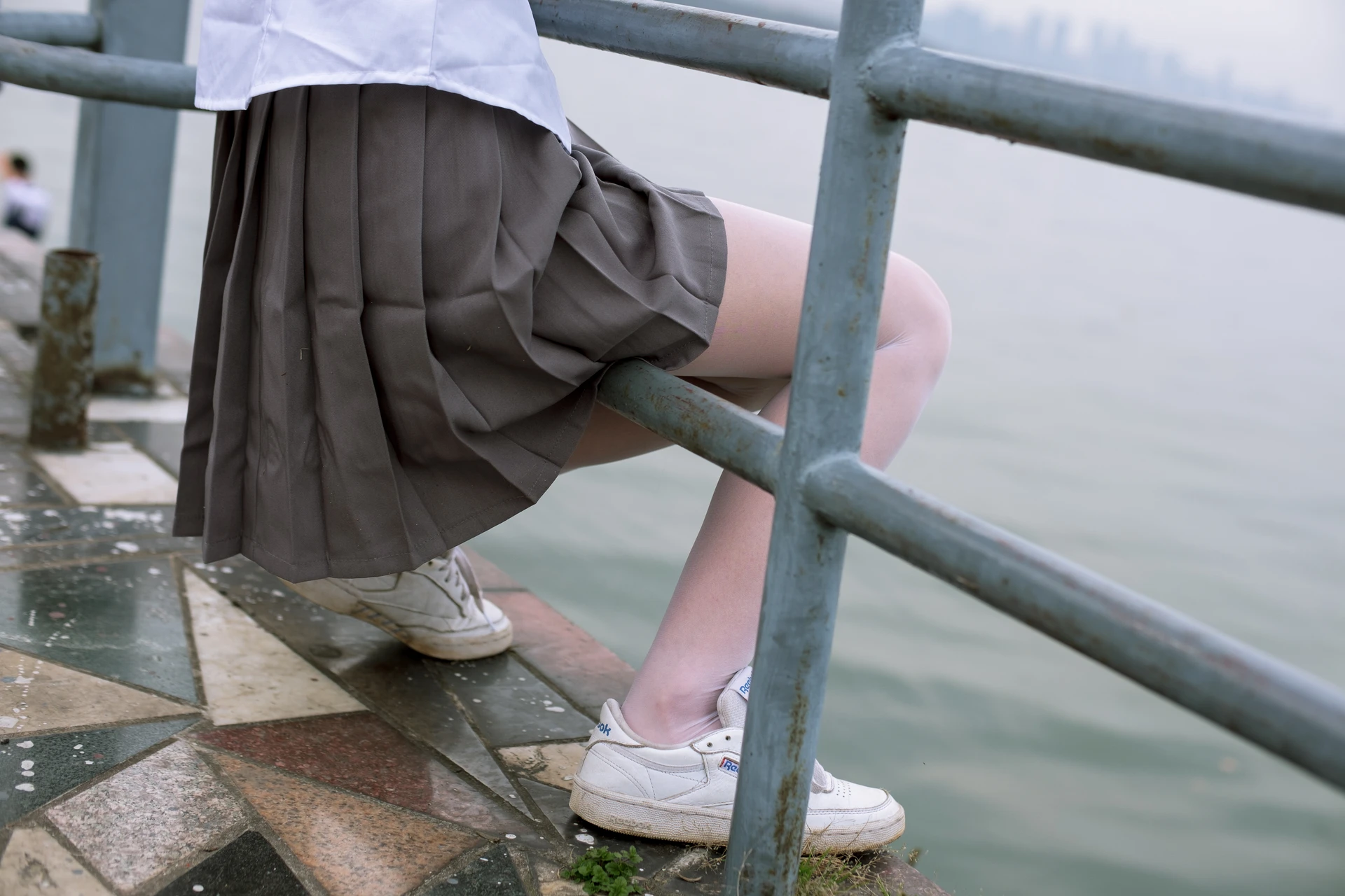 森萝财团 BETA-014 [85P-942M]学生装, 白丝, 美腿