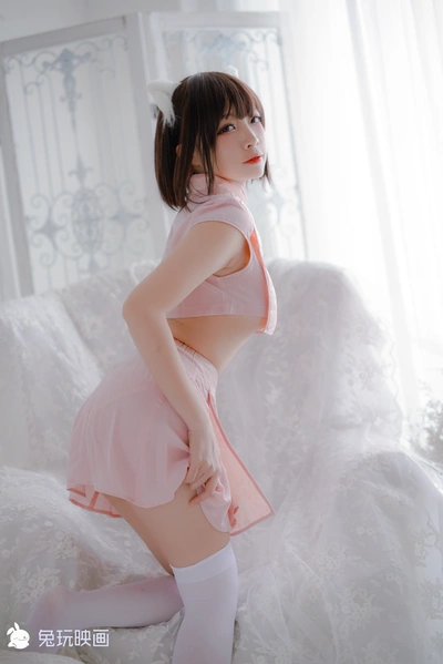 XiuRen秀人网 2013.10.25 No.037 luvian本能 50P]