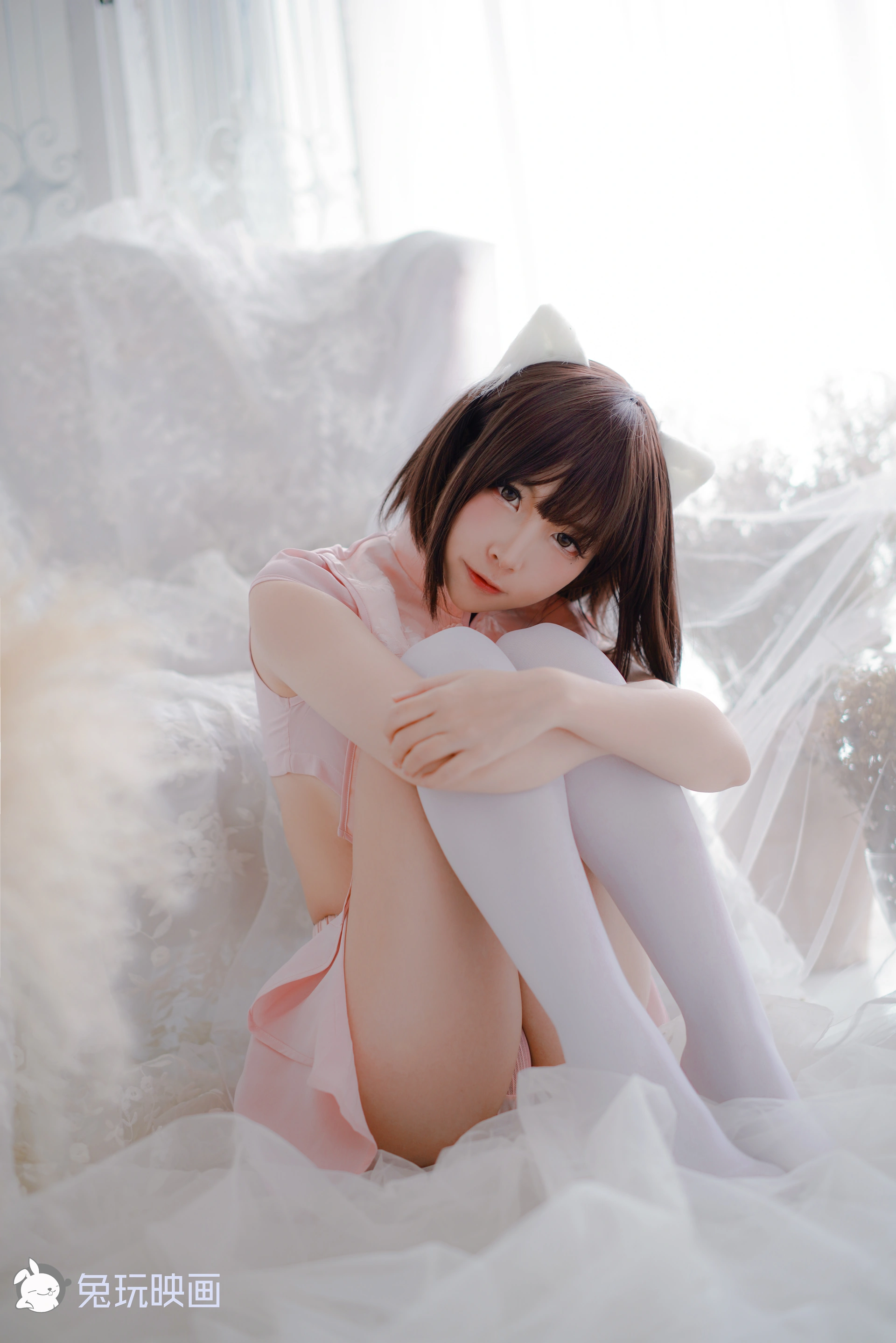 C05.002 粉旗袍和黑三本 [40P-411MB]
