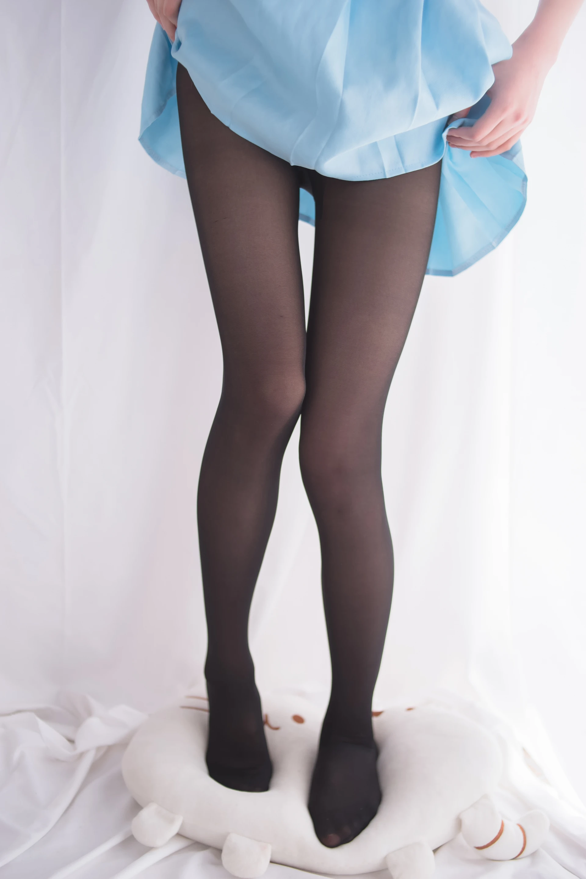 轻兰映画 VOL.015 [60P-626M]美腿, 美足, 轻兰映画, 黑丝