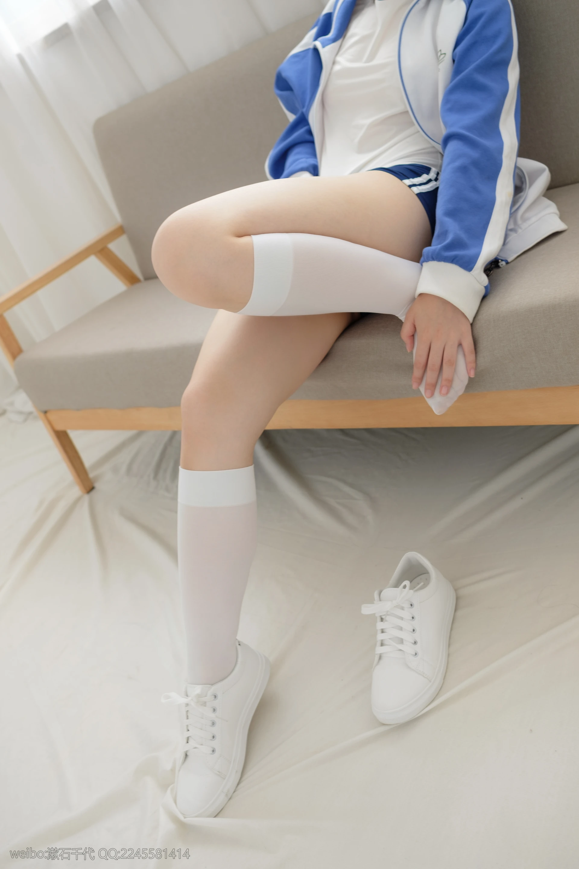 轻兰映画 HANA.003 白丝校服体操服[80P-489.9MB]体操服, 校服, 白丝, 美腿, 美足, 轻兰映画