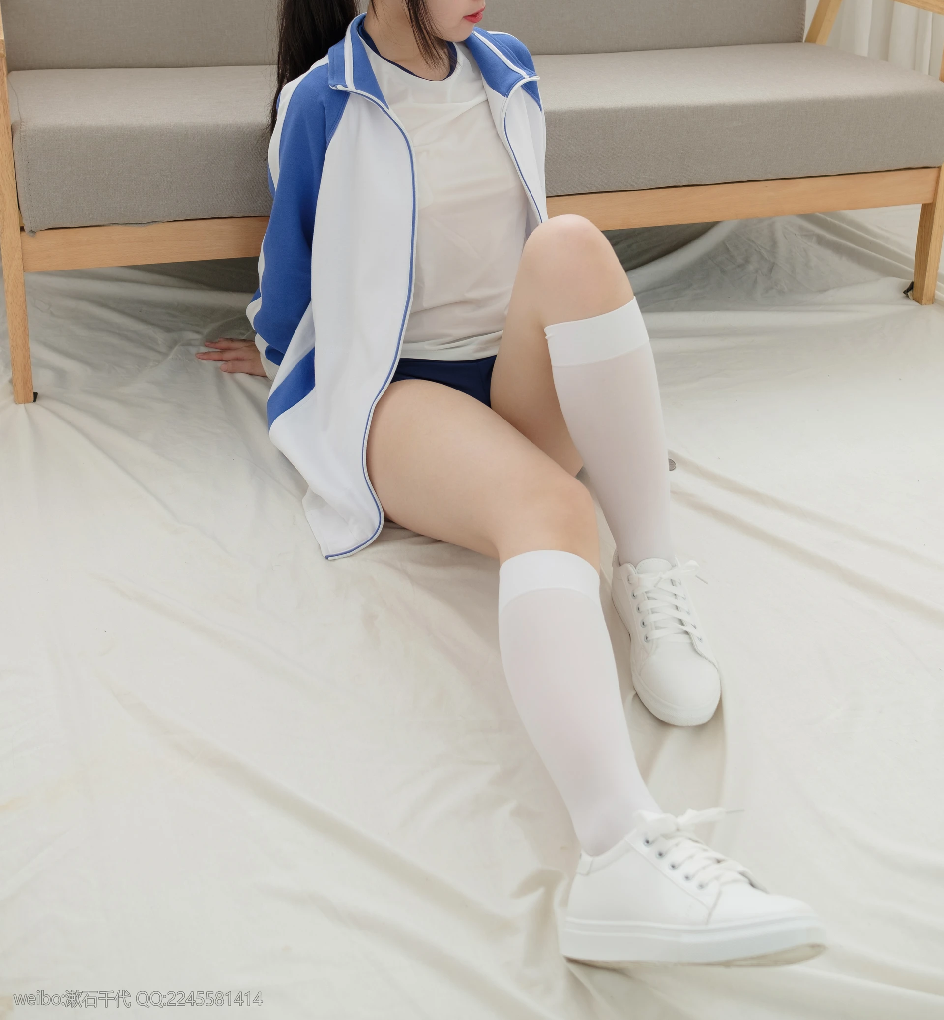 轻兰映画 HANA.003 白丝校服体操服[80P-489.9MB]体操服, 校服, 白丝, 美腿, 美足, 轻兰映画