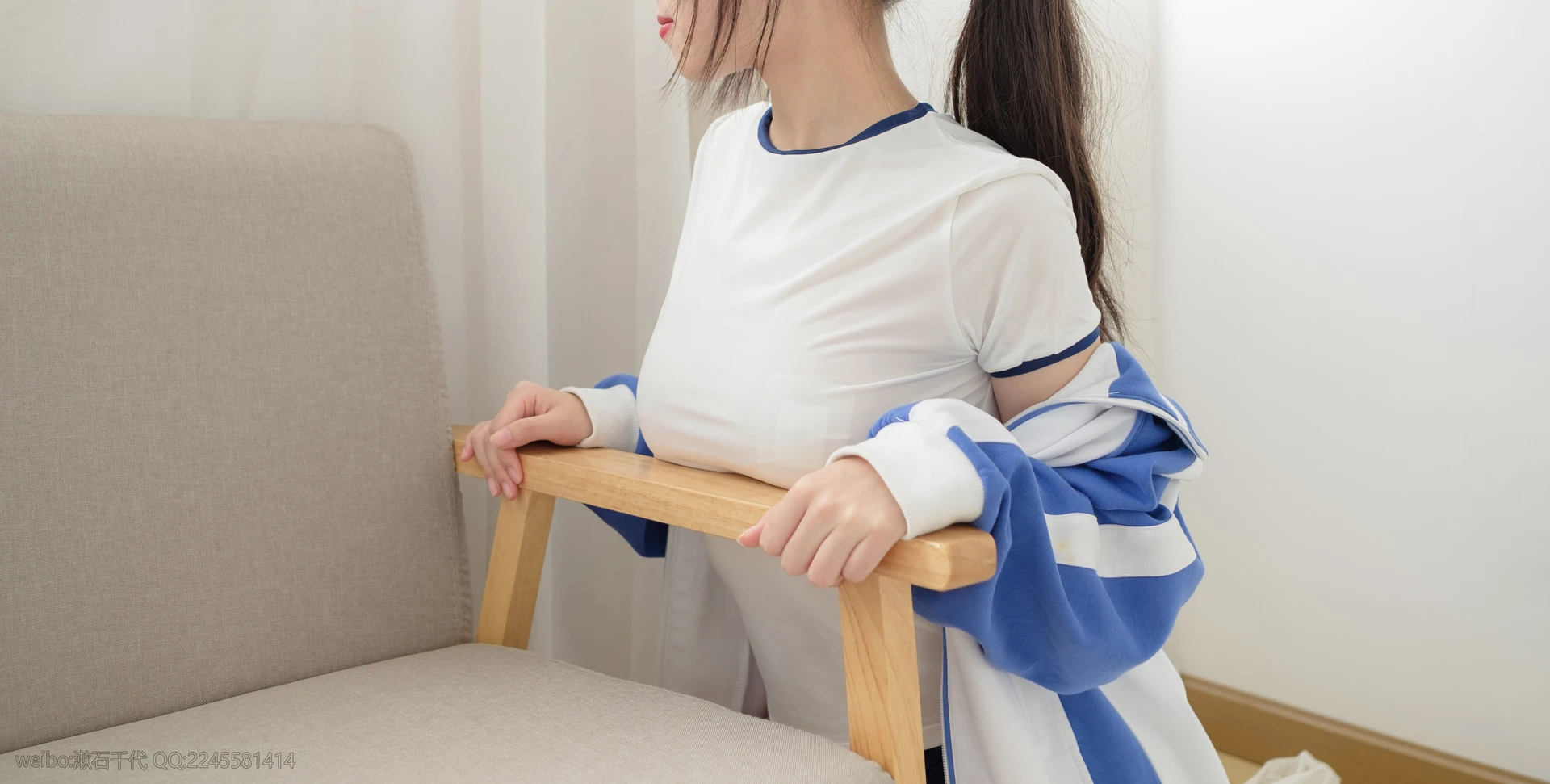 轻兰映画 HANA.003 白丝校服体操服[80P-489.9MB]体操服, 校服, 白丝, 美腿, 美足, 轻兰映画