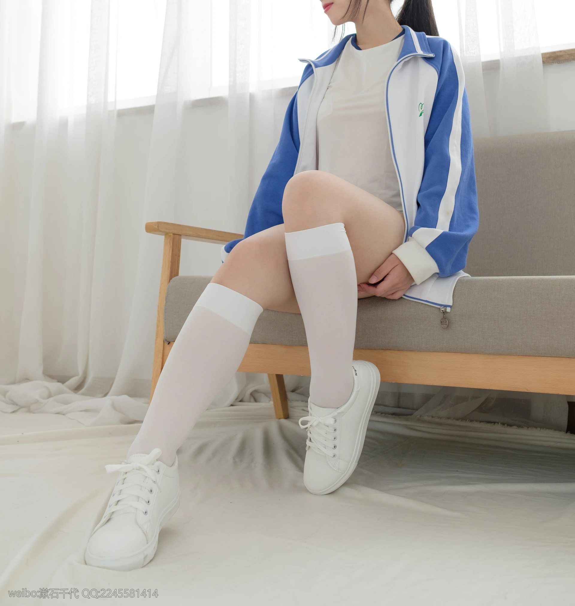 轻兰映画 HANA.003 白丝校服体操服[80P-489.9MB]体操服, 校服, 白丝, 美腿, 美足, 轻兰映画