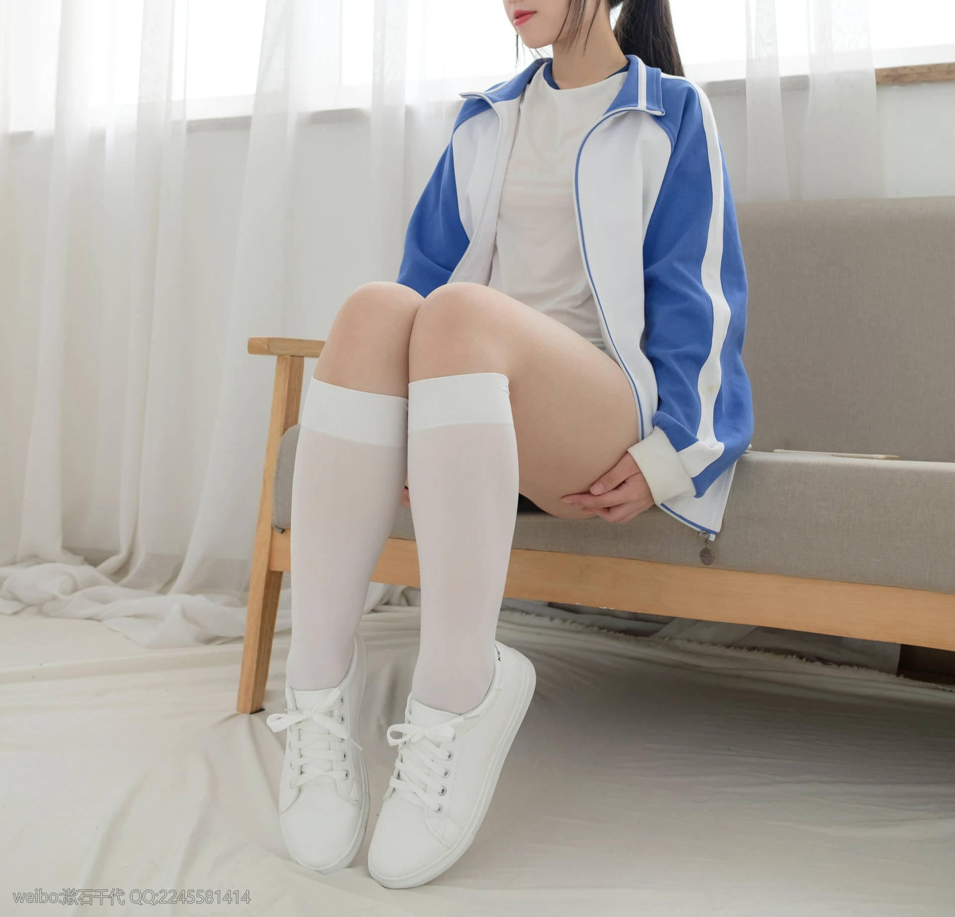 轻兰映画 HANA.003 白丝校服体操服[80P-489.9MB]体操服, 校服, 白丝, 美腿, 美足, 轻兰映画