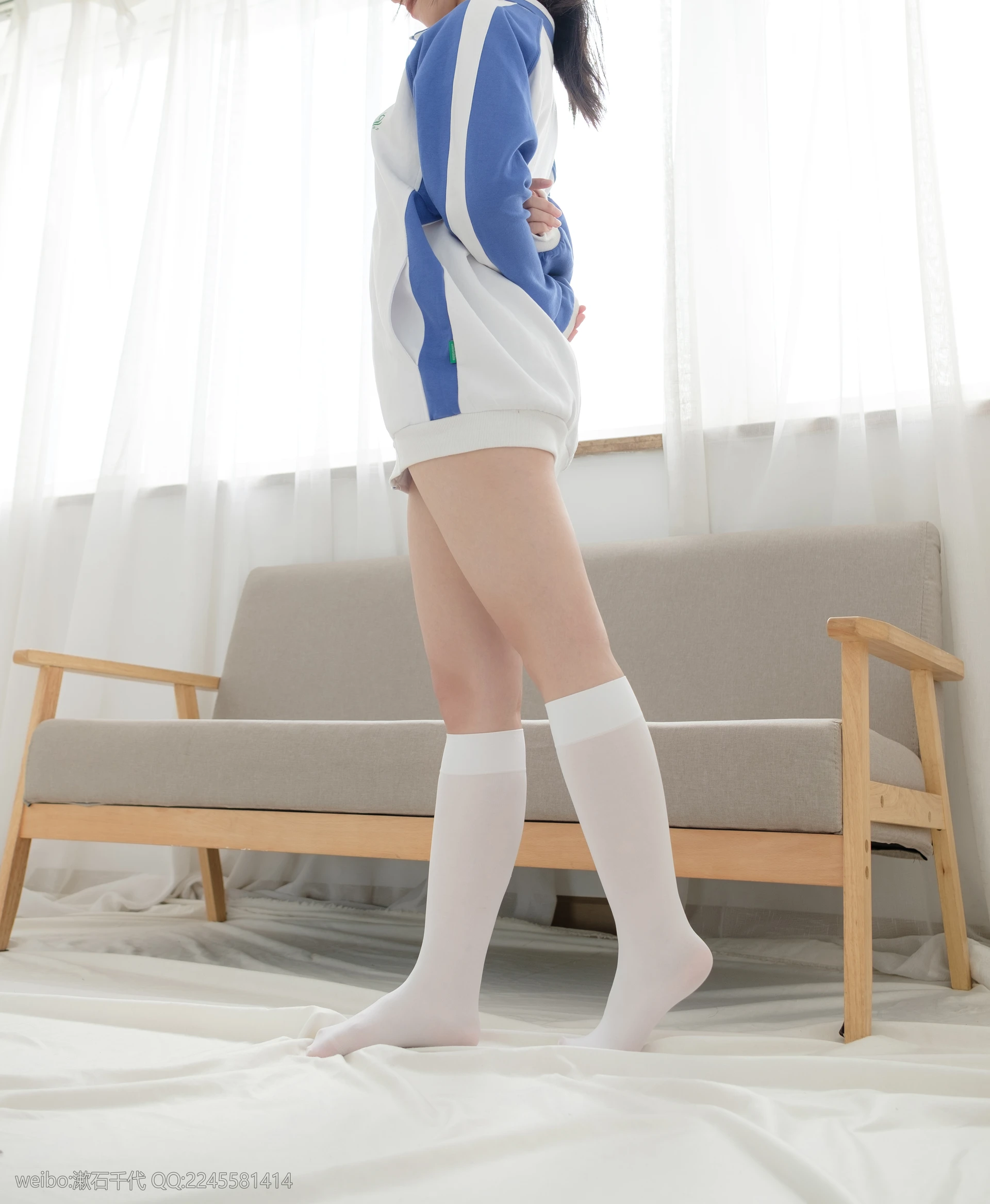 轻兰映画 HANA.003 白丝校服体操服[80P-489.9MB]体操服, 校服, 白丝, 美腿, 美足, 轻兰映画