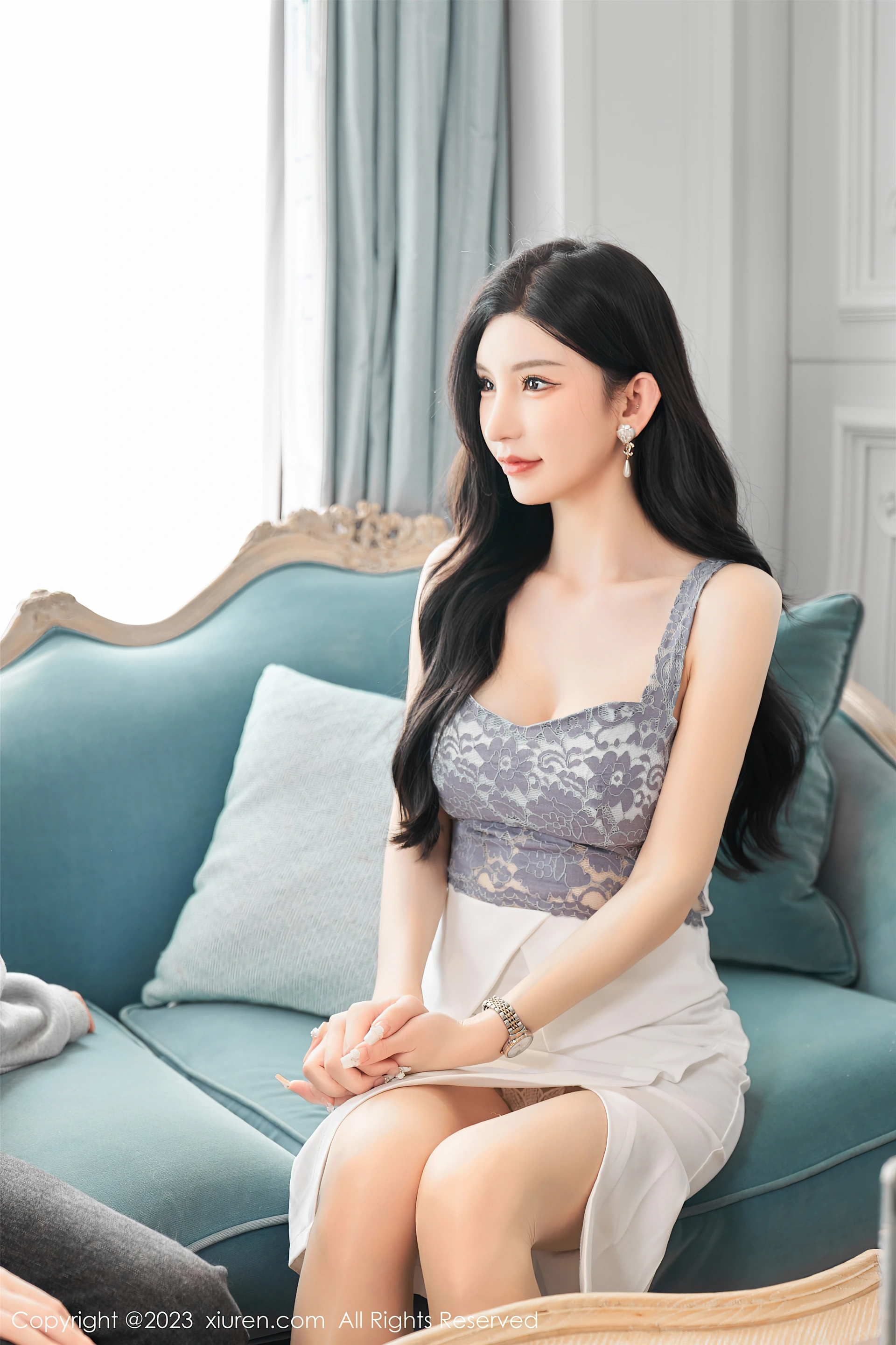 XIUREN秀人网 2023.05.26 NO.6811 周于希Sally 香港旅拍 [100+1P919M]