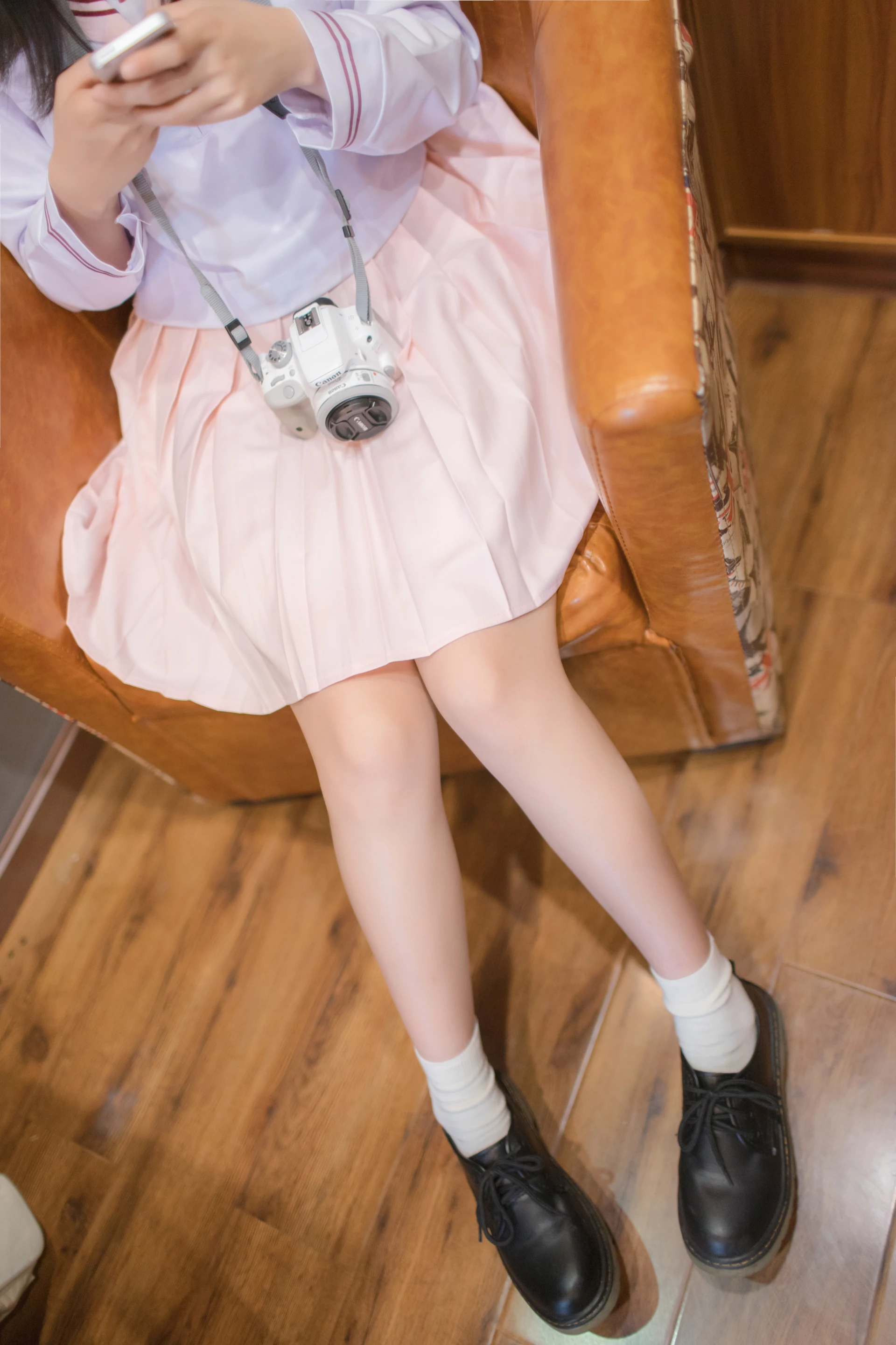 轻兰映画 VOL.005 [46P-427M]可爱, 美腿, 美足, 轻兰映画