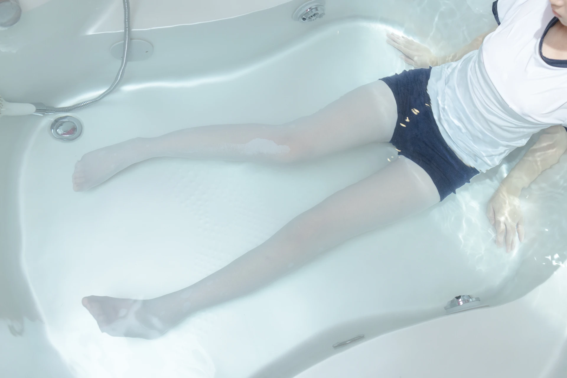 少女秩序 EX.12 双马尾白丝湿身体操服 [69P1V-1.22GB]体操服, 双马尾, 少女秩序, 白丝, 美腿, 美足