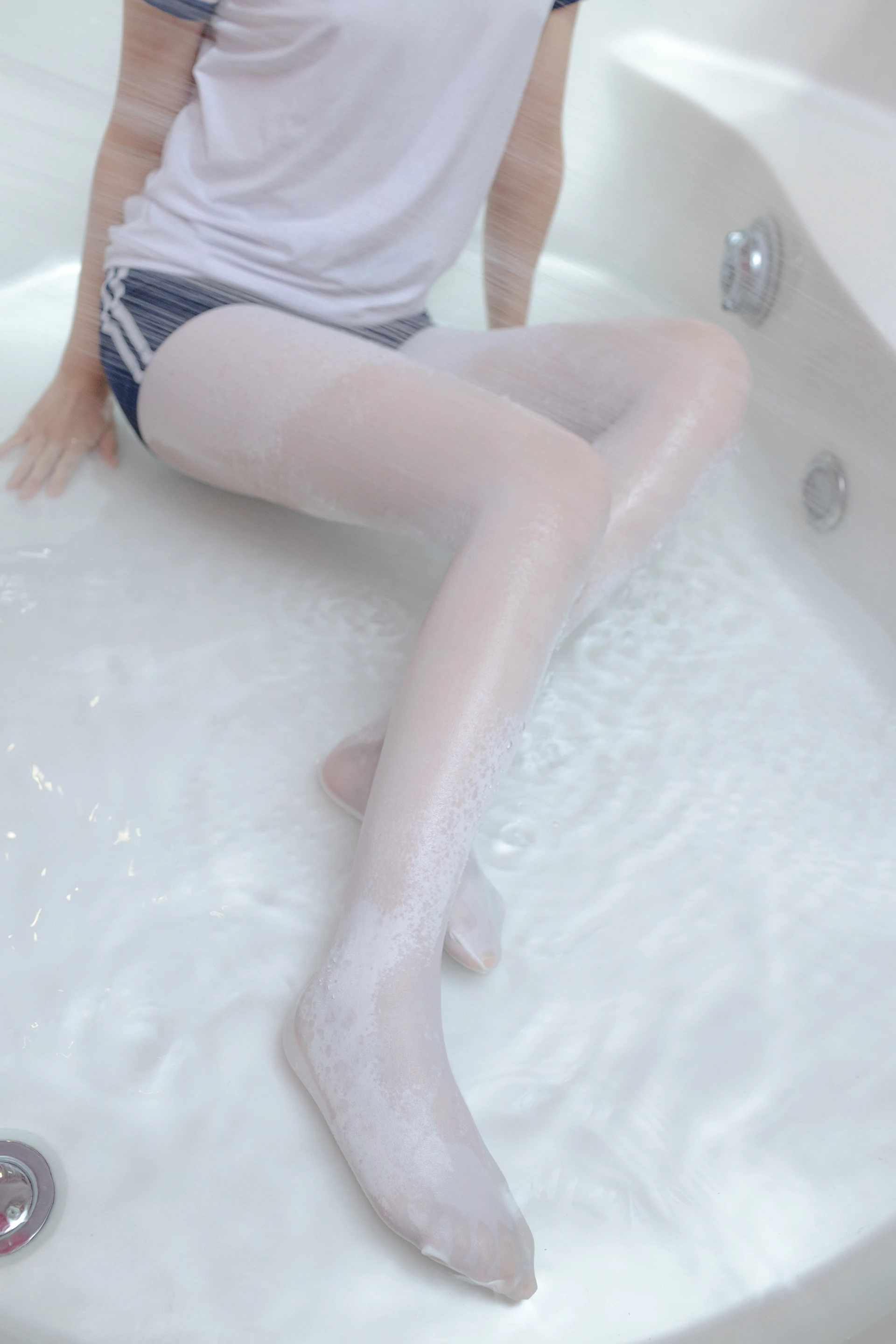 少女秩序 EX.12 双马尾白丝湿身体操服 [69P1V-1.22GB]体操服, 双马尾, 少女秩序, 白丝, 美腿, 美足