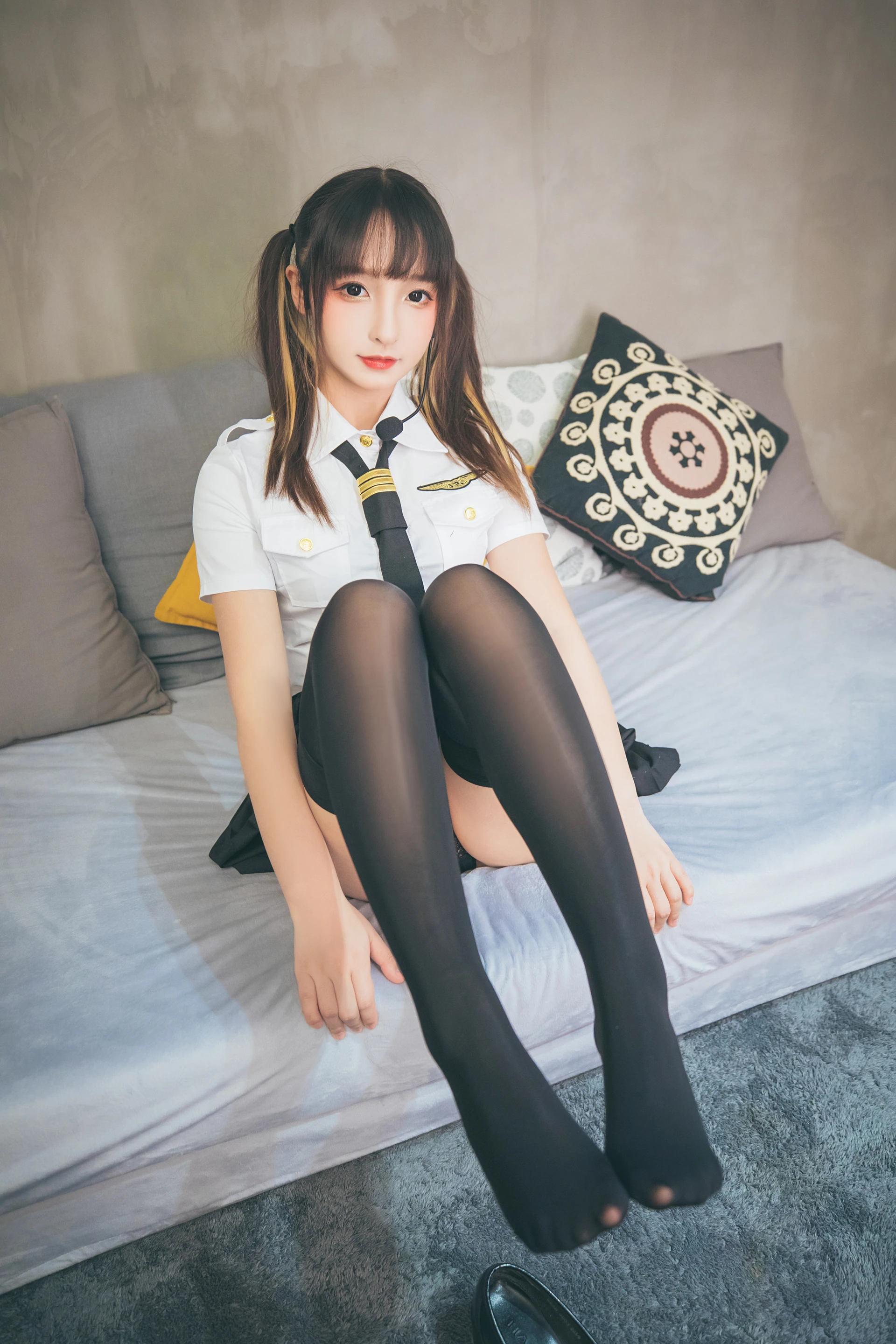 神楽坂真冬 第三季 序号24：「お帰りなさい、指揮官」 [150P2V-666MB]OL制服, 内衣, 双马尾, 神楽坂真冬, 美腿, 美足, 高跟鞋, 黑丝