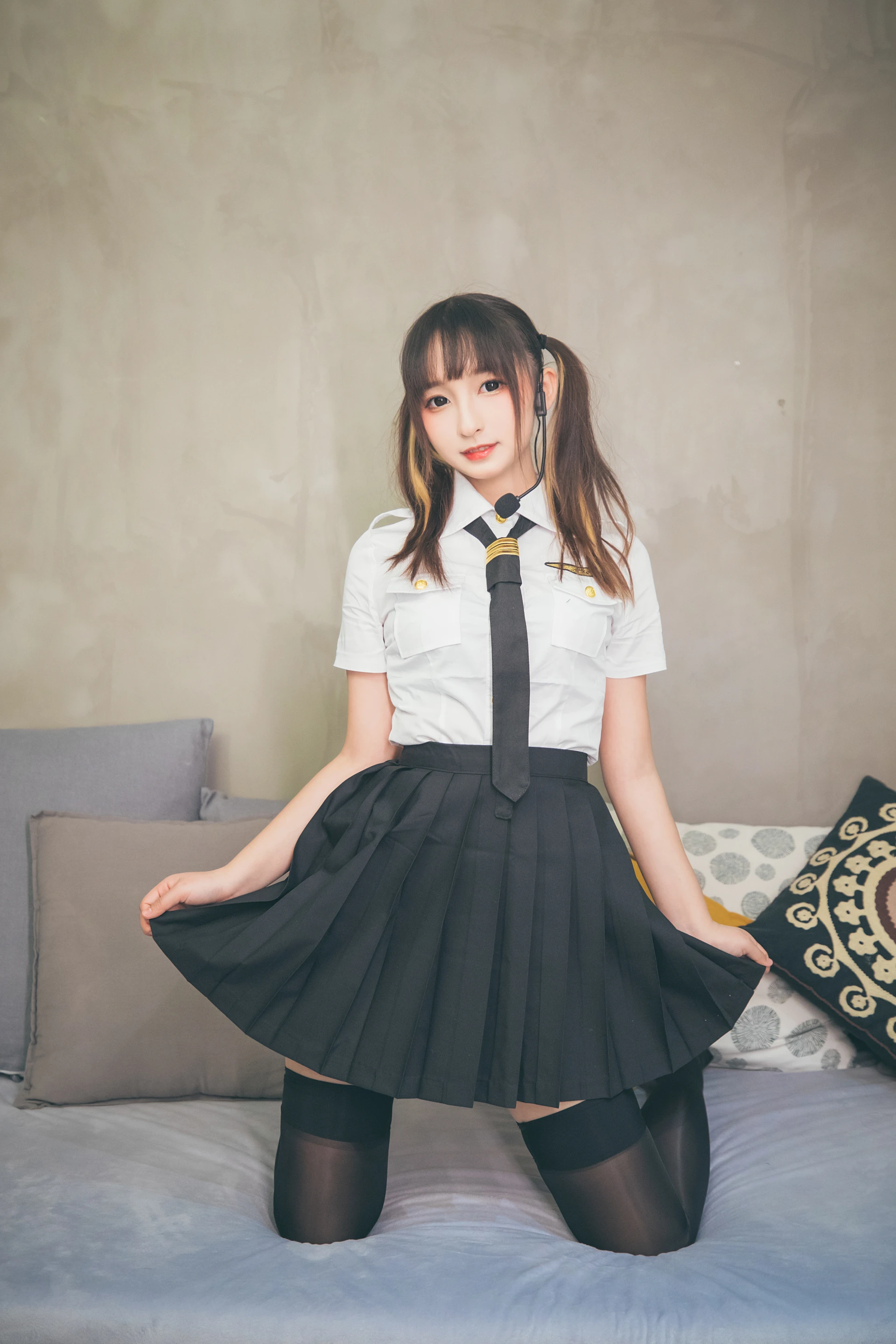 神楽坂真冬 第三季 序号24：「お帰りなさい、指揮官」 [150P2V-666MB]OL制服, 内衣, 双马尾, 神楽坂真冬, 美腿, 美足, 高跟鞋, 黑丝