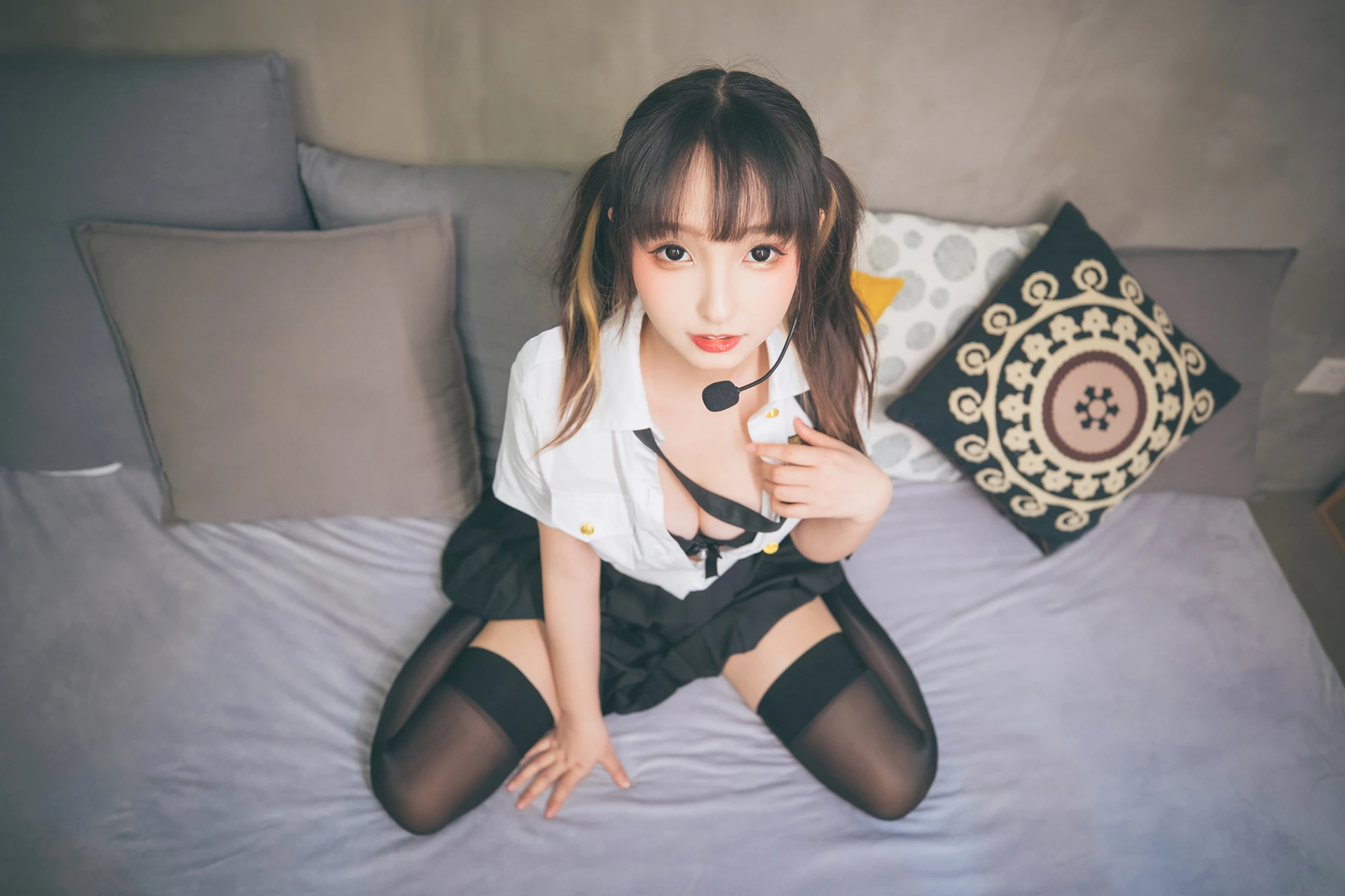 神楽坂真冬 第三季 序号24：「お帰りなさい、指揮官」 [150P2V-666MB]OL制服, 内衣, 双马尾, 神楽坂真冬, 美腿, 美足, 高跟鞋, 黑丝