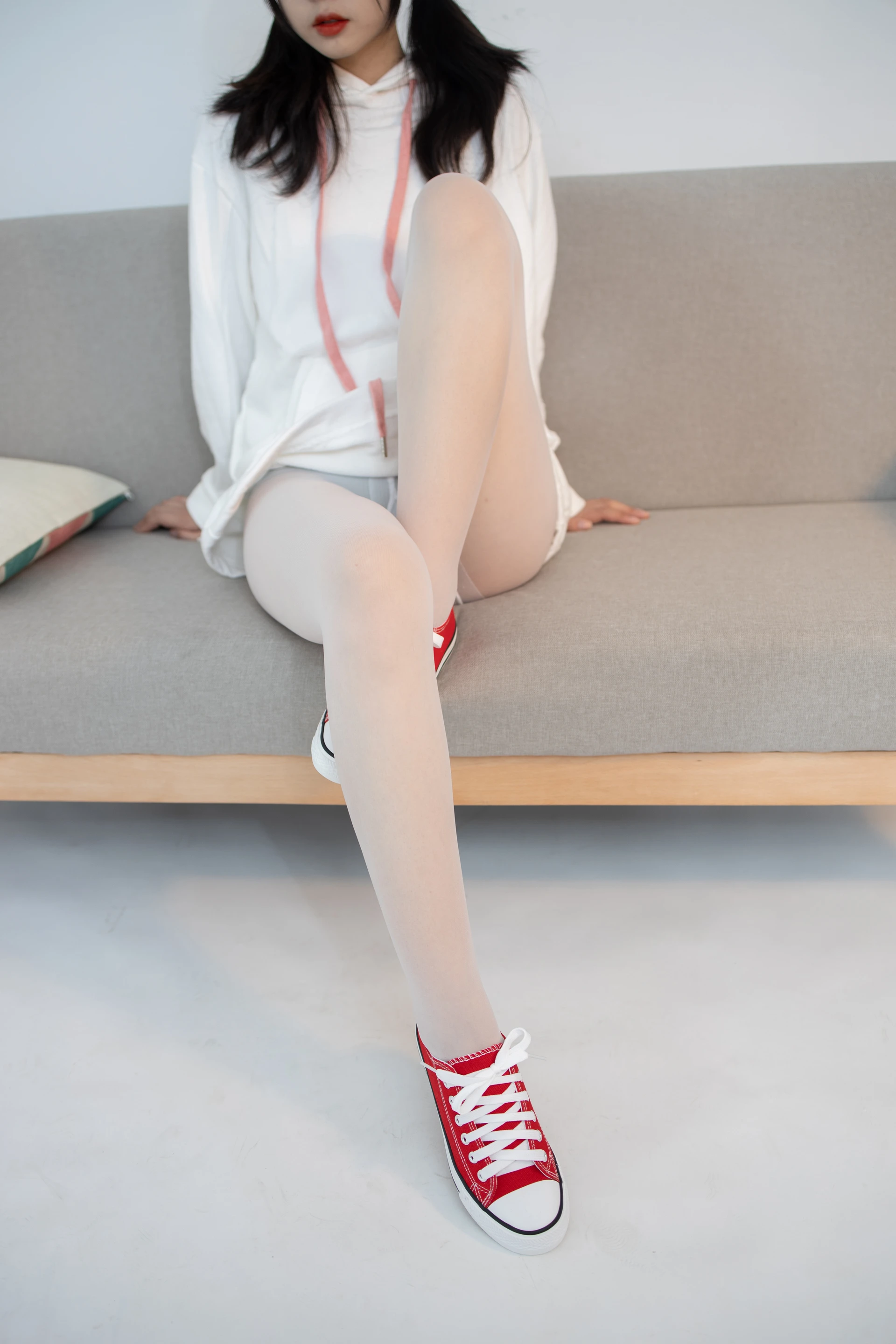 JKFUN-040 红色帆布鞋定制 小夜 [50P1V-1.77G]JKFUN, 可爱, 小夜, 森萝财团, 白丝, 美腿