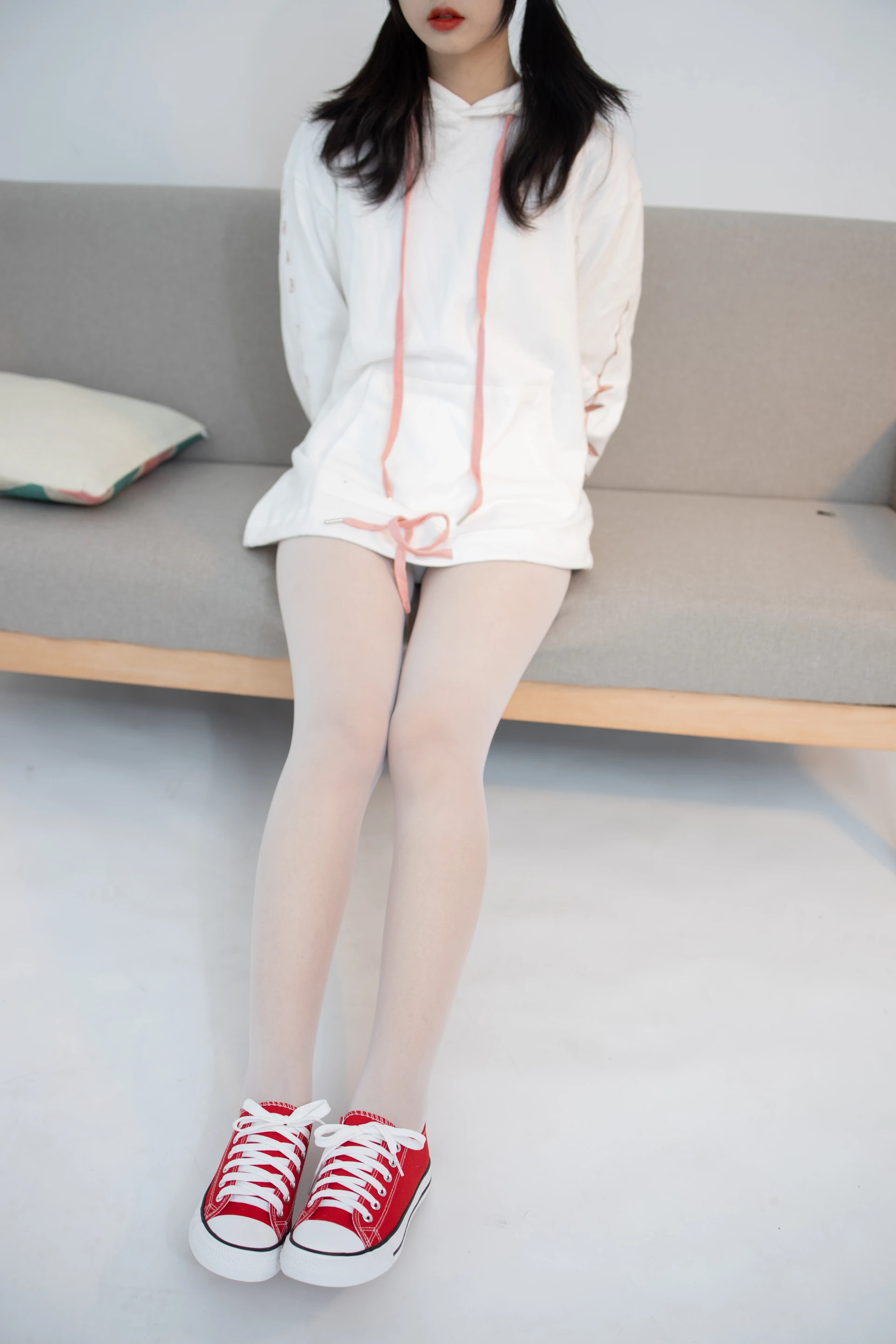 JKFUN-040 红色帆布鞋定制 小夜 [50P1V-1.77G]JKFUN, 可爱, 小夜, 森萝财团, 白丝, 美腿