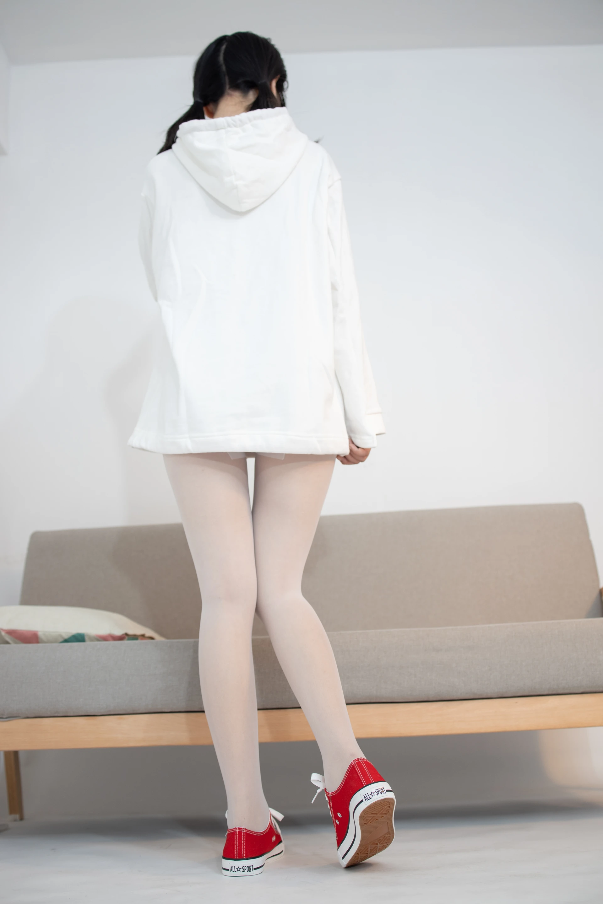 JKFUN-040 红色帆布鞋定制 小夜 [50P1V-1.77G]JKFUN, 可爱, 小夜, 森萝财团, 白丝, 美腿