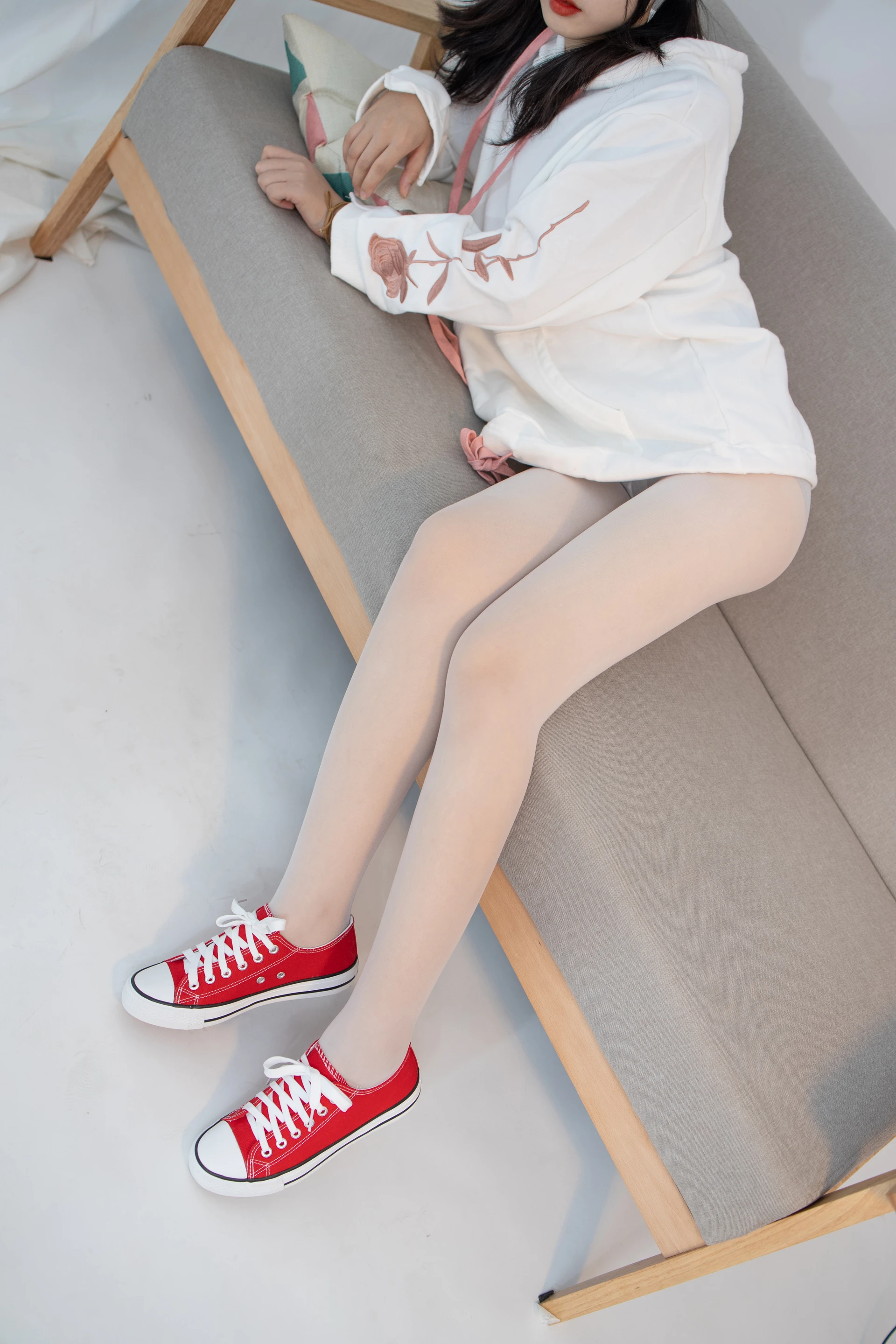 JKFUN-040 红色帆布鞋定制 小夜 [50P1V-1.77G]JKFUN, 可爱, 小夜, 森萝财团, 白丝, 美腿