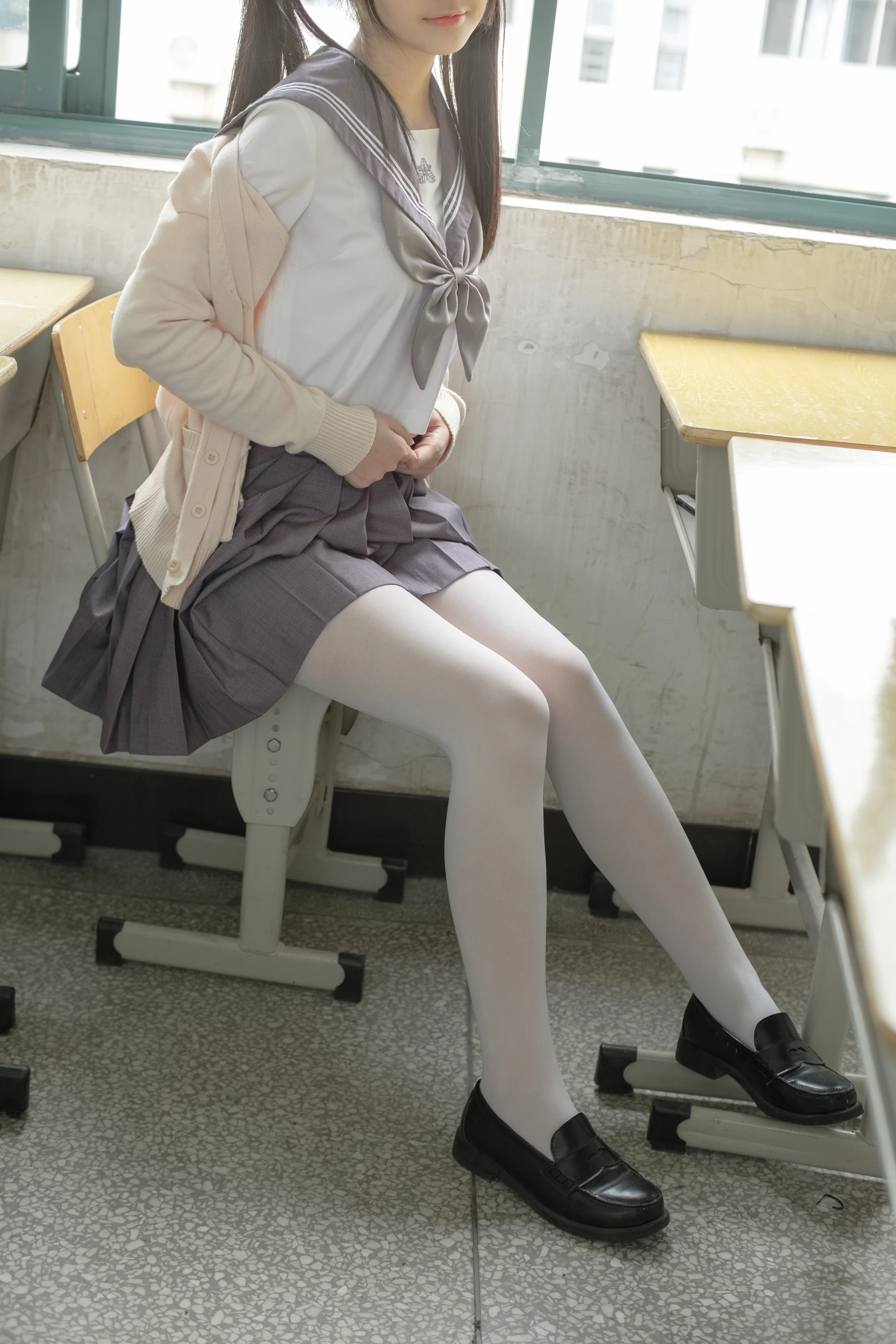 森萝财团 X-017 [99P1V-1.24G]学生装, 校服, 森萝财团, 白丝, 美腿