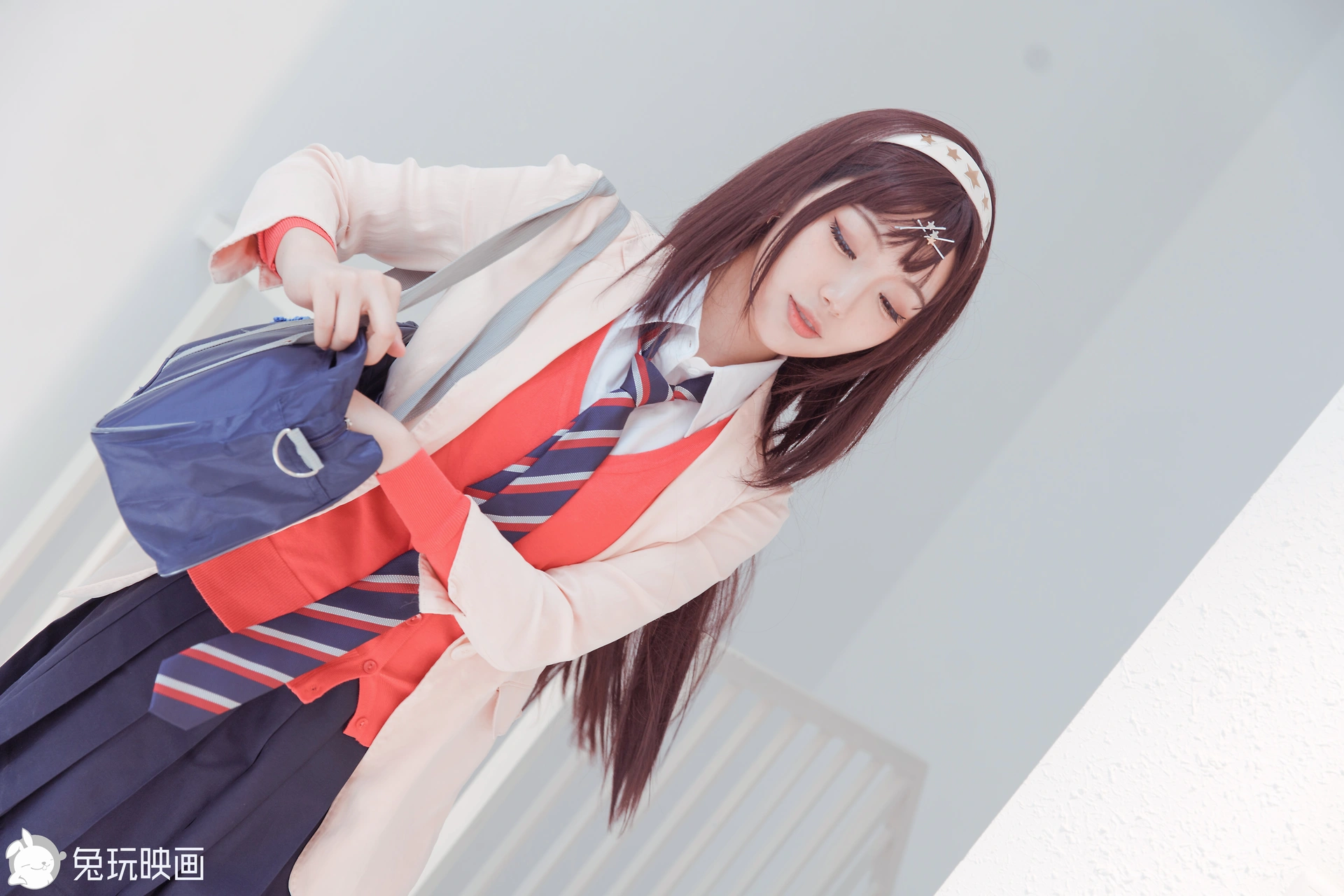 C23.007 旗袍和制服 [50P-627MB]