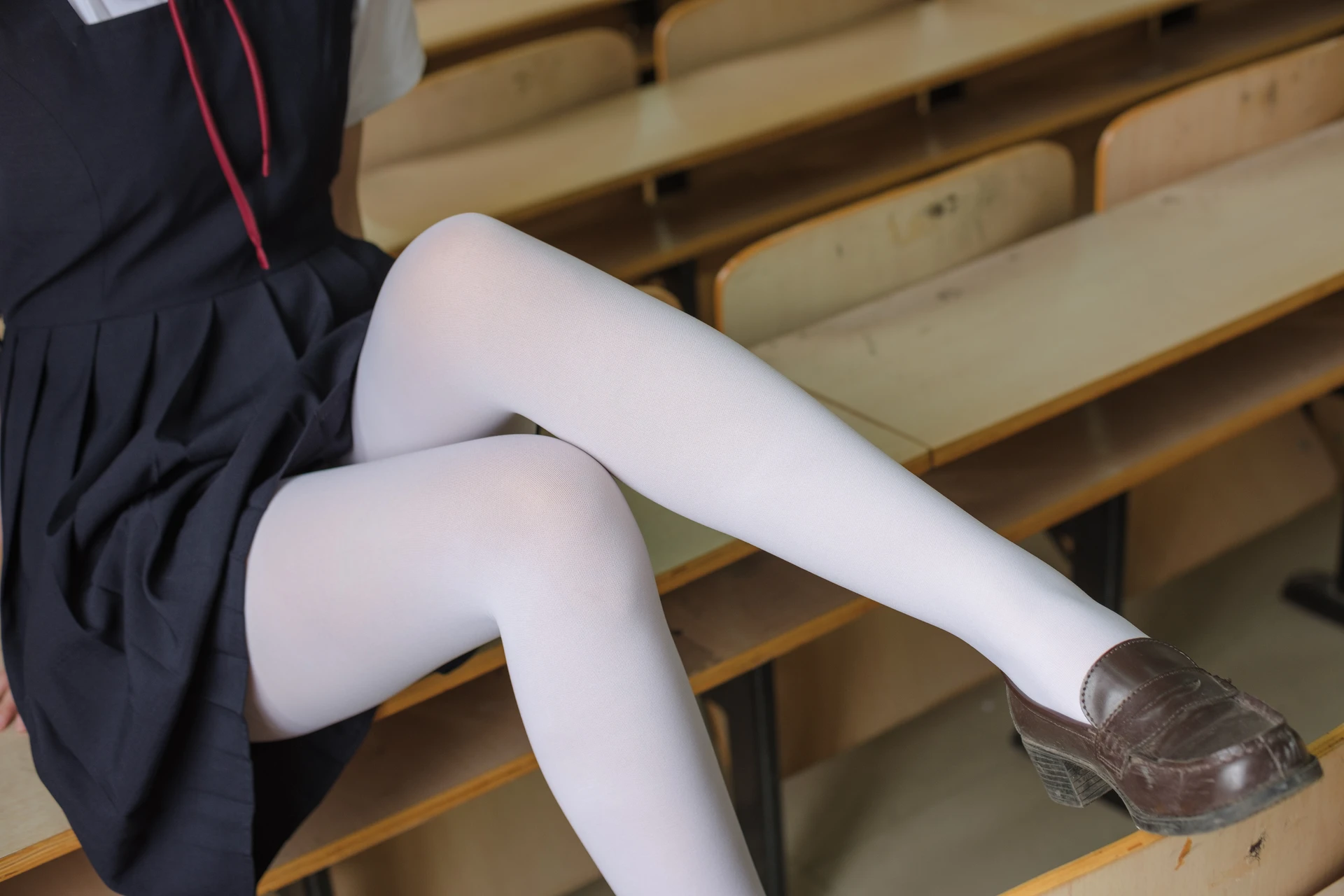 森萝财团 X-027 [113P1V-2.2G制服, 学生装, 校服, 森萝财团, 白丝, 美腿