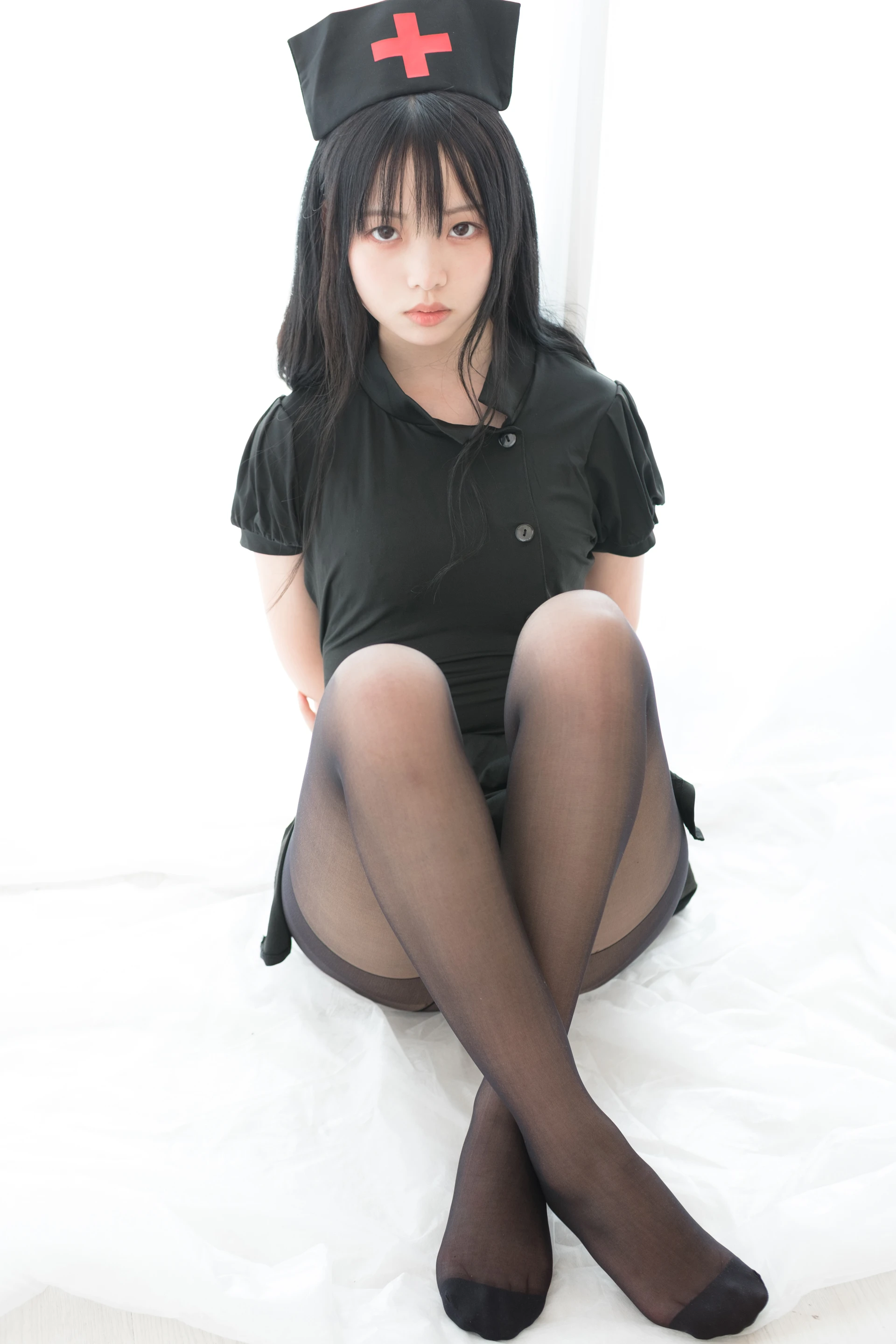 森萝财团 X-035 [84P1V-1.79G]制服, 森萝财团, 美腿, 黑丝