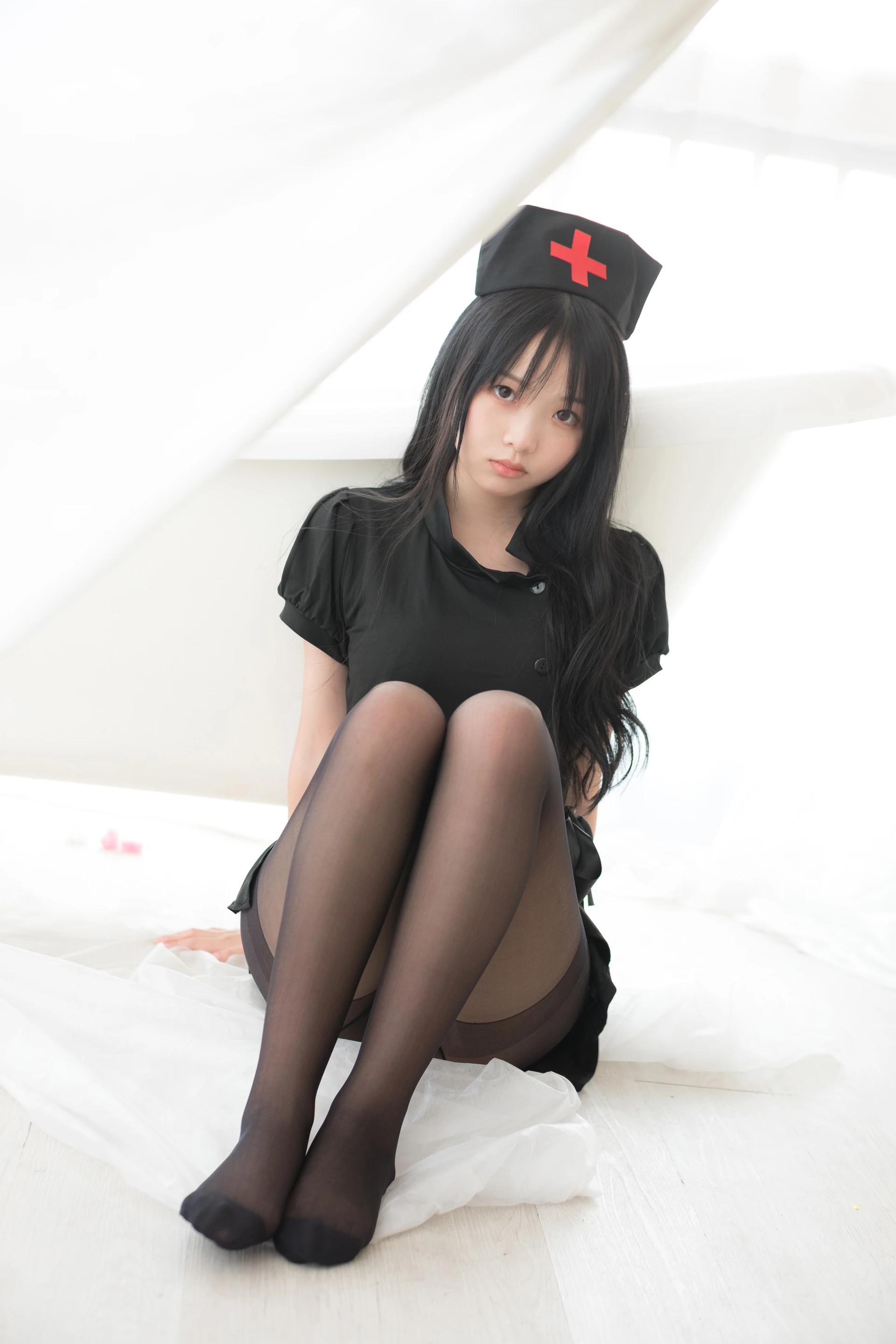 森萝财团 X-035 [84P1V-1.79G]制服, 森萝财团, 美腿, 黑丝