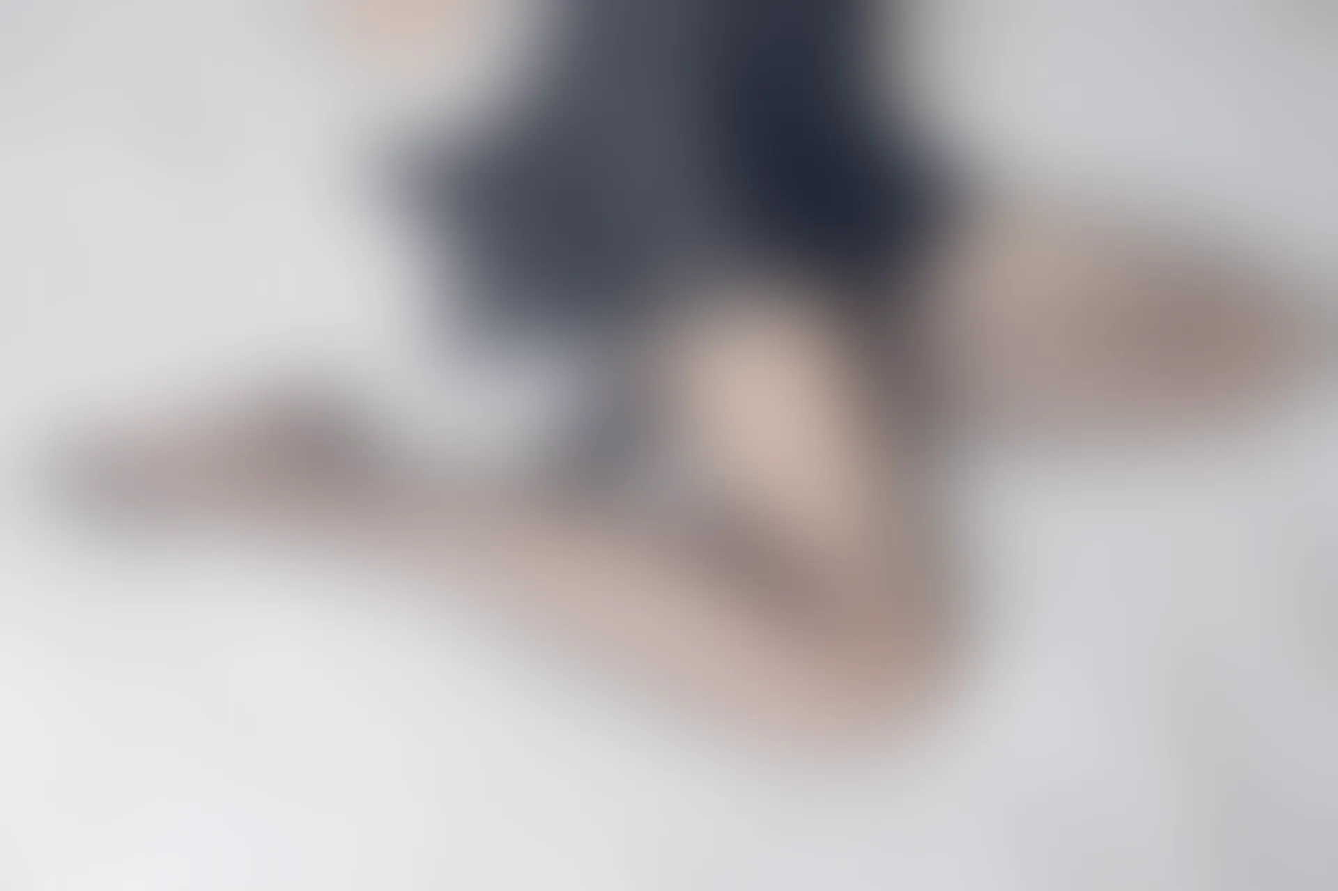 C32.003 黑纱裙 [40P-64MB]