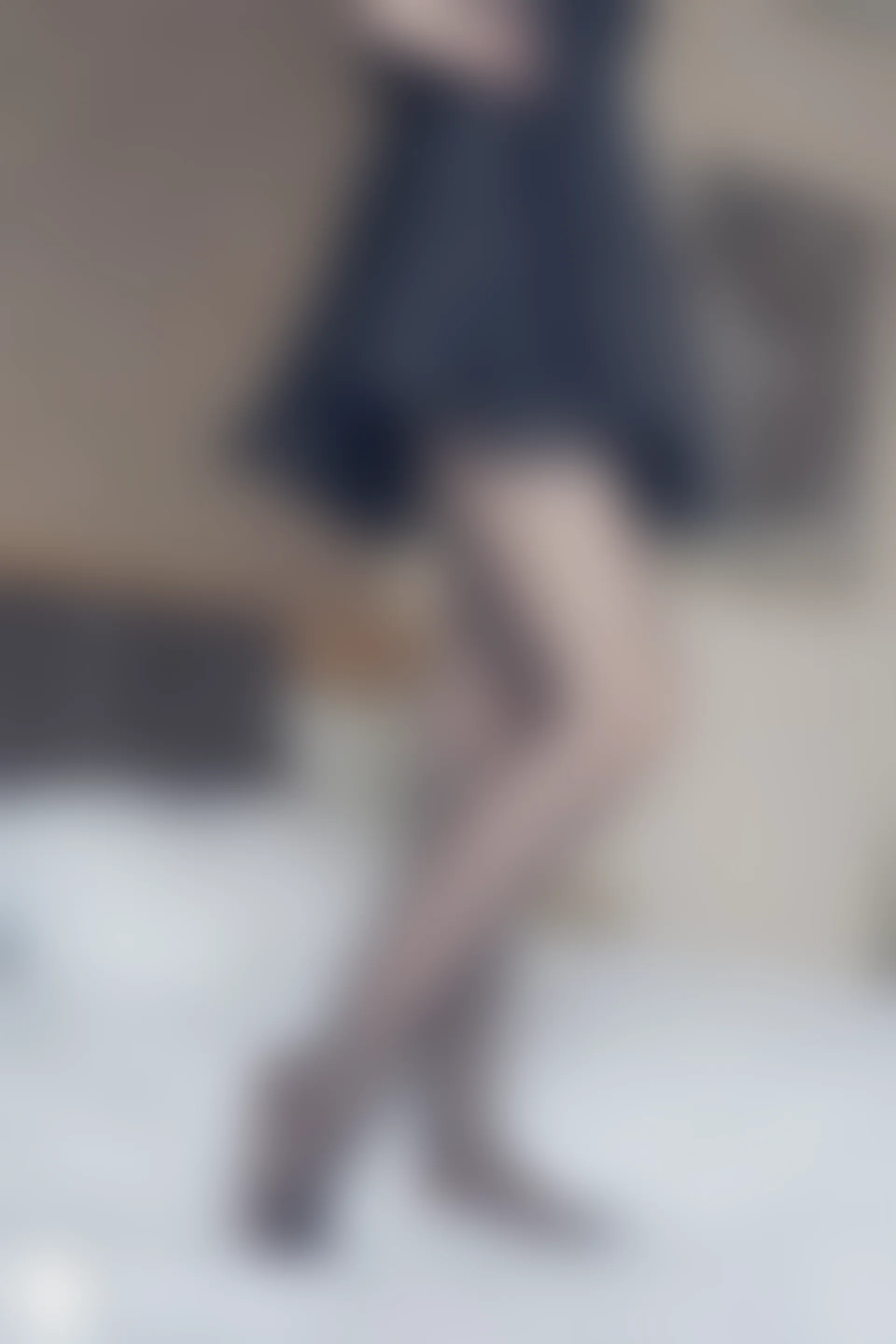 C32.003 黑纱裙 [40P-64MB]