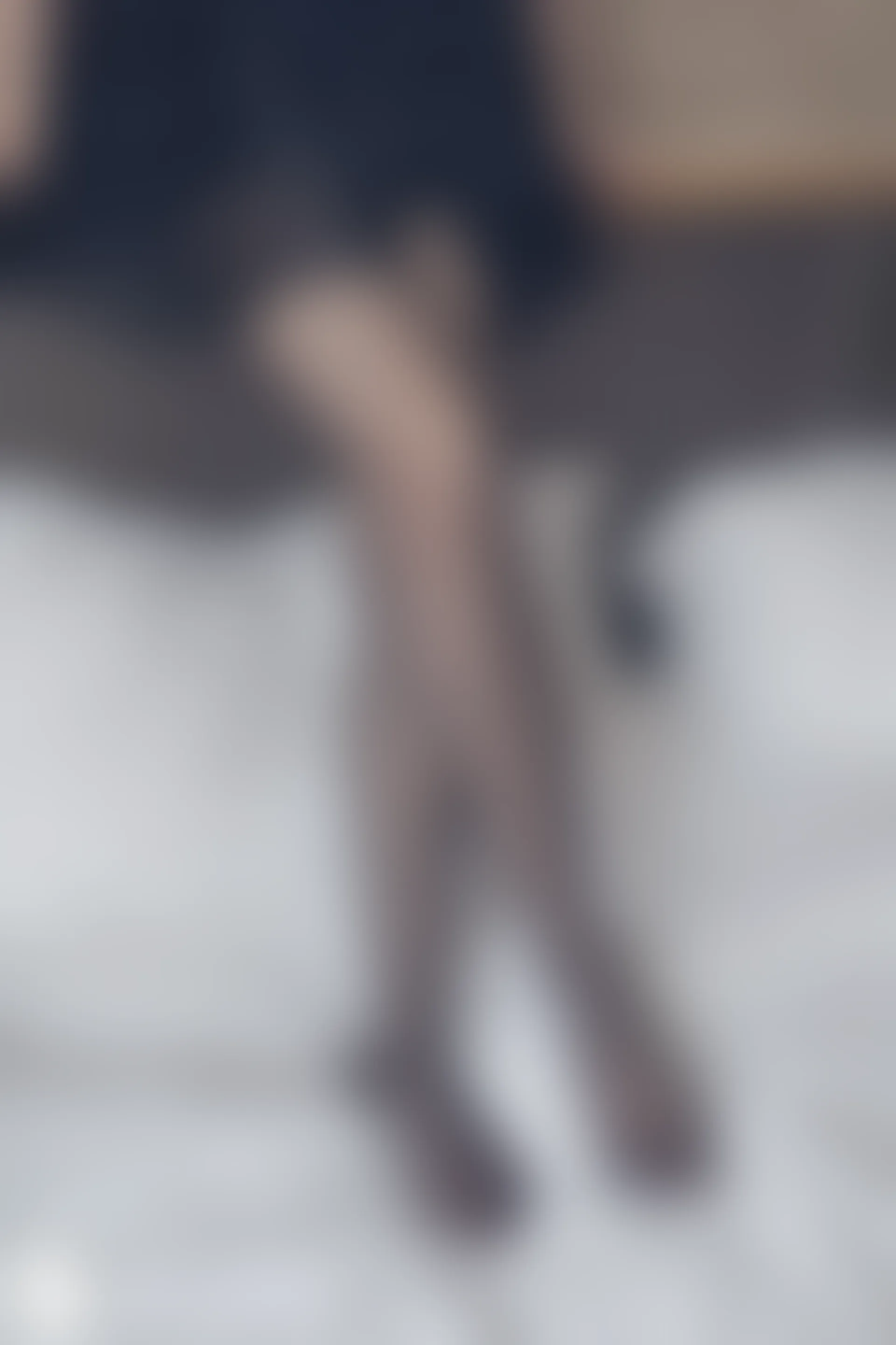 C32.003 黑纱裙 [40P-64MB]