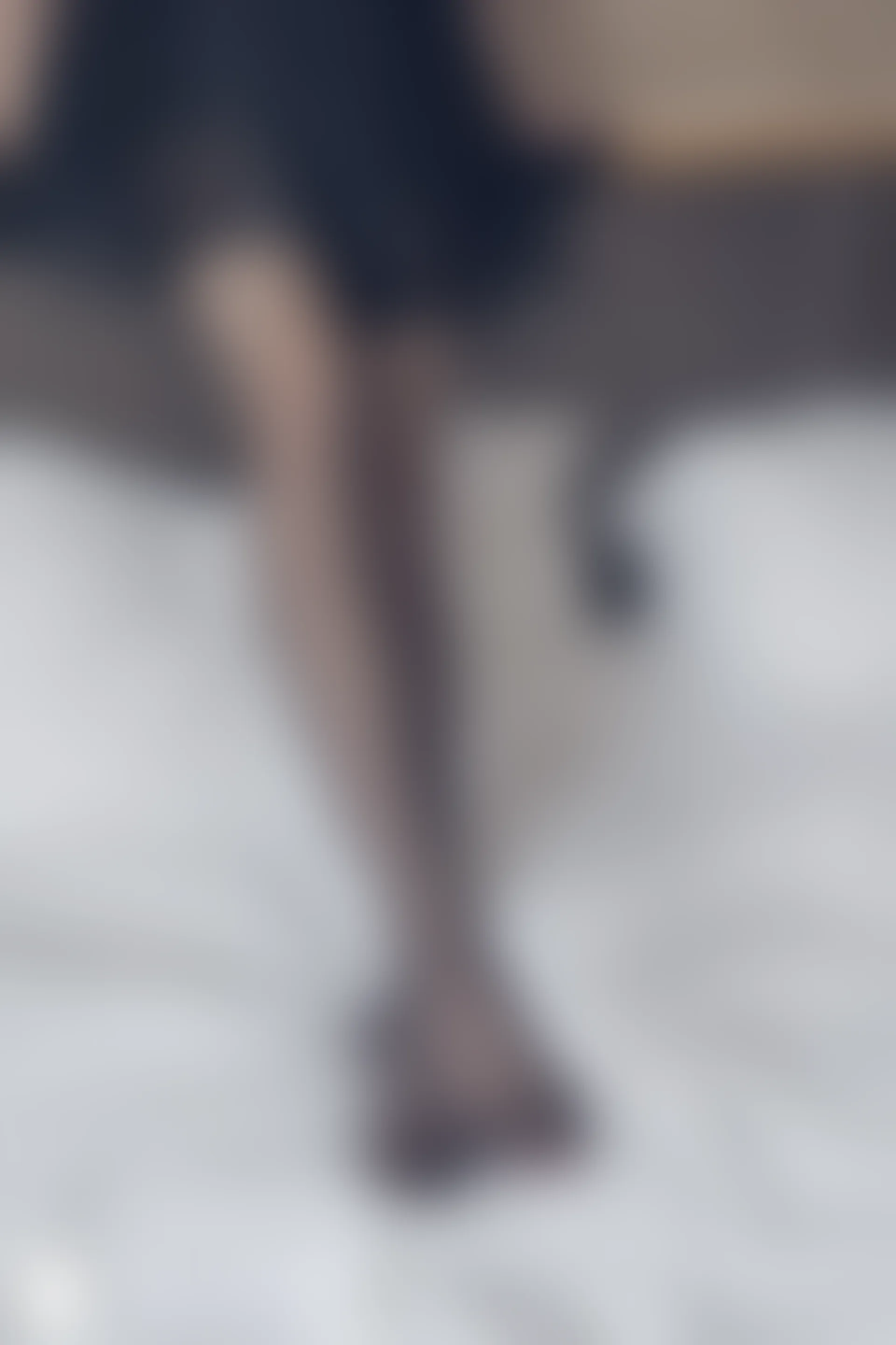 C32.003 黑纱裙 [40P-64MB]