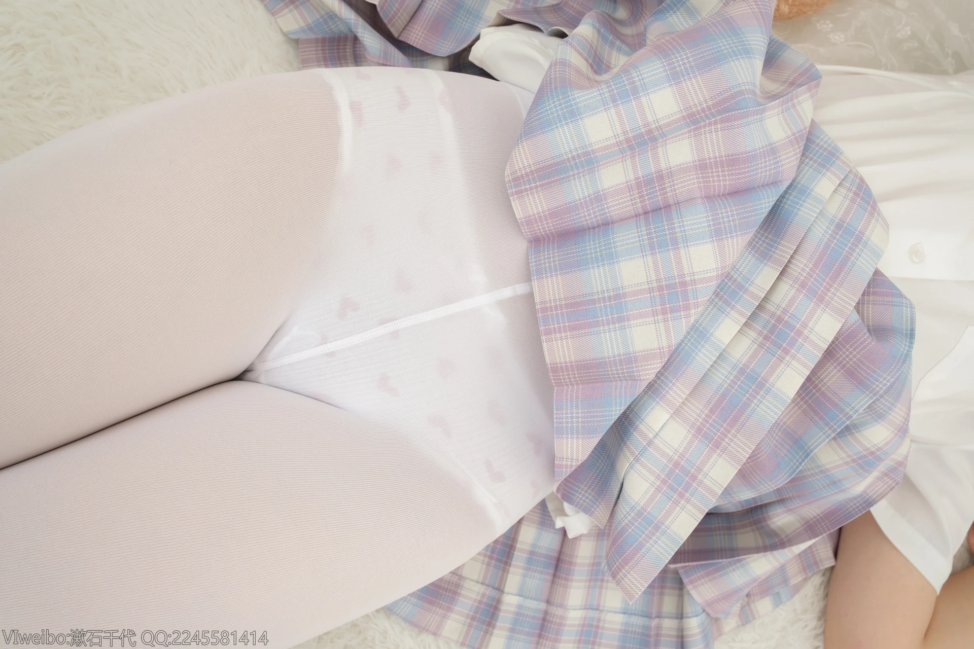 轻兰映画 HANA.009 白丝双马尾JK制服 [65P1V-742.8MB]JK制服, 双马尾, 白丝, 美腿, 美足, 轻兰映画