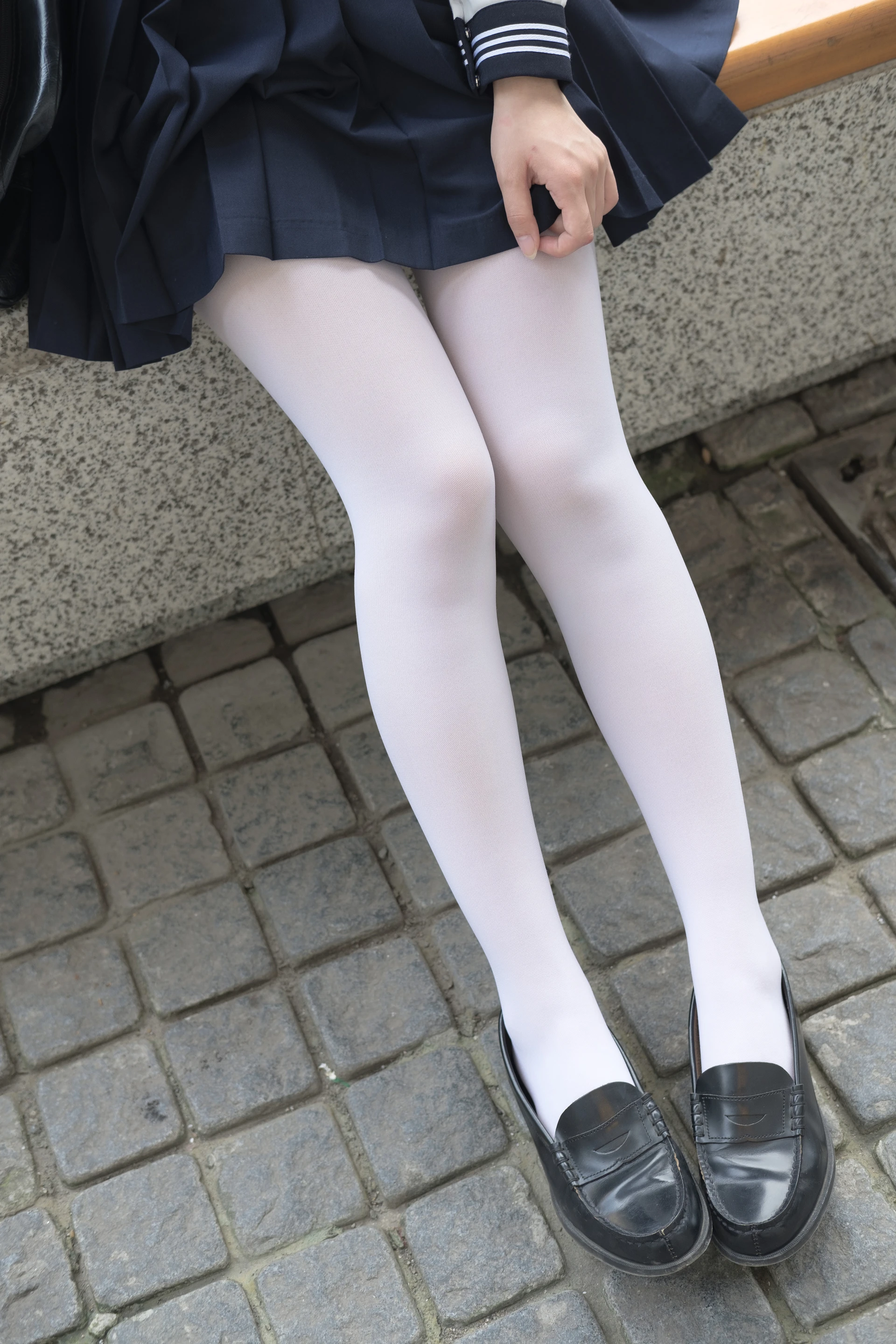 森萝财团 BETA-017 [83P-686M]学生证, 水手服, 白丝, 美腿