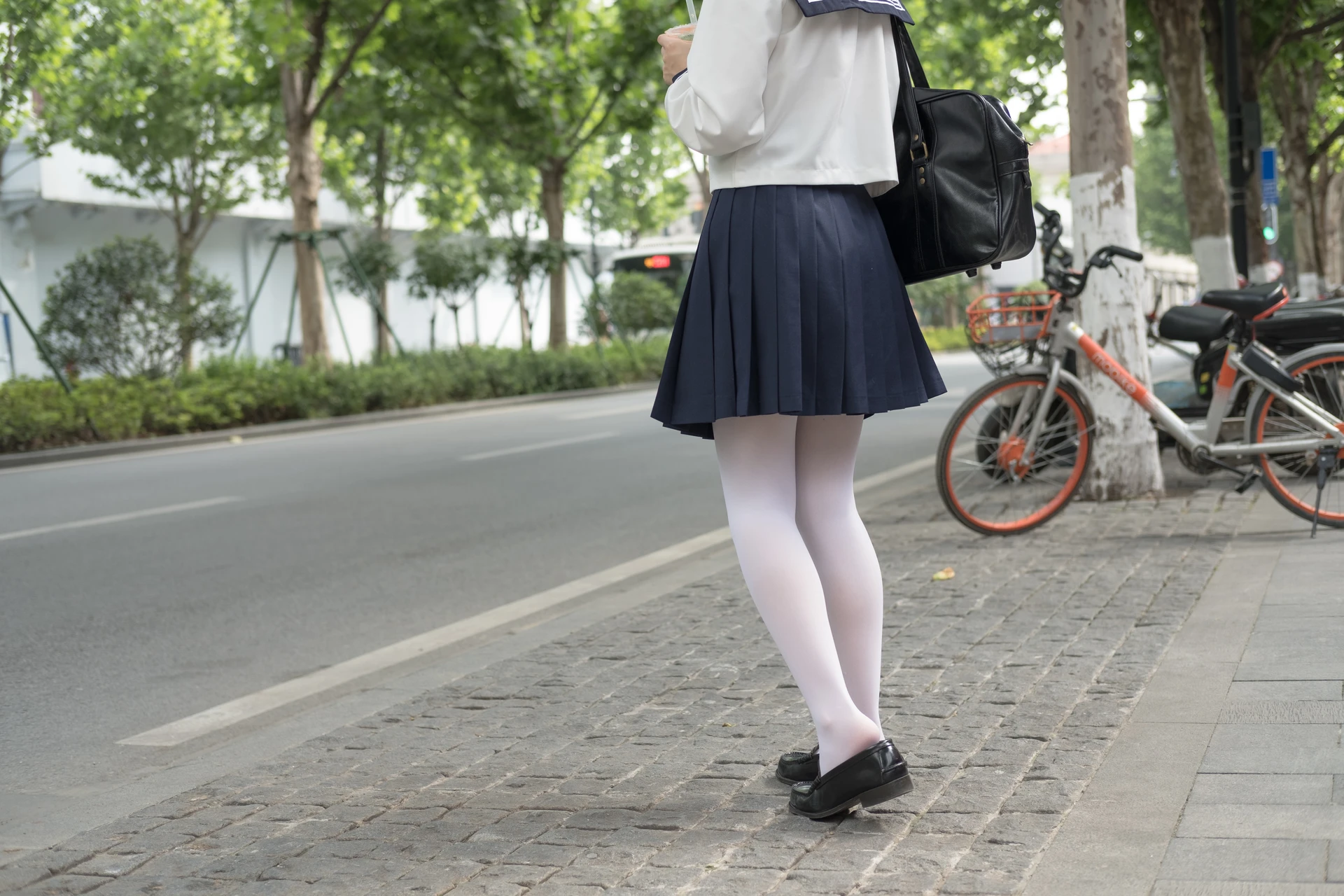 森萝财团 BETA-017 [83P-686M]学生证, 水手服, 白丝, 美腿