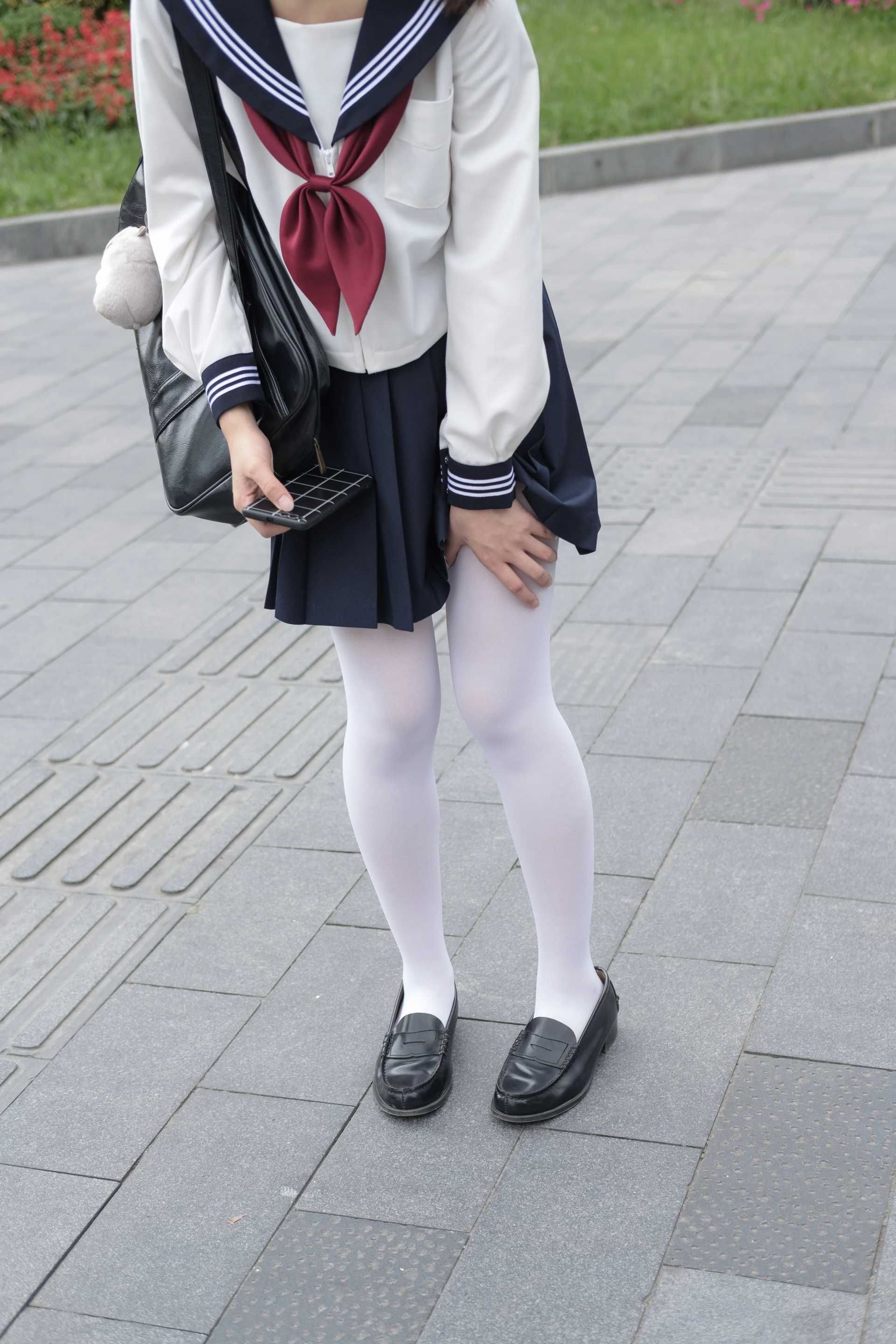 森萝财团 BETA-017 [83P-686M]学生证, 水手服, 白丝, 美腿