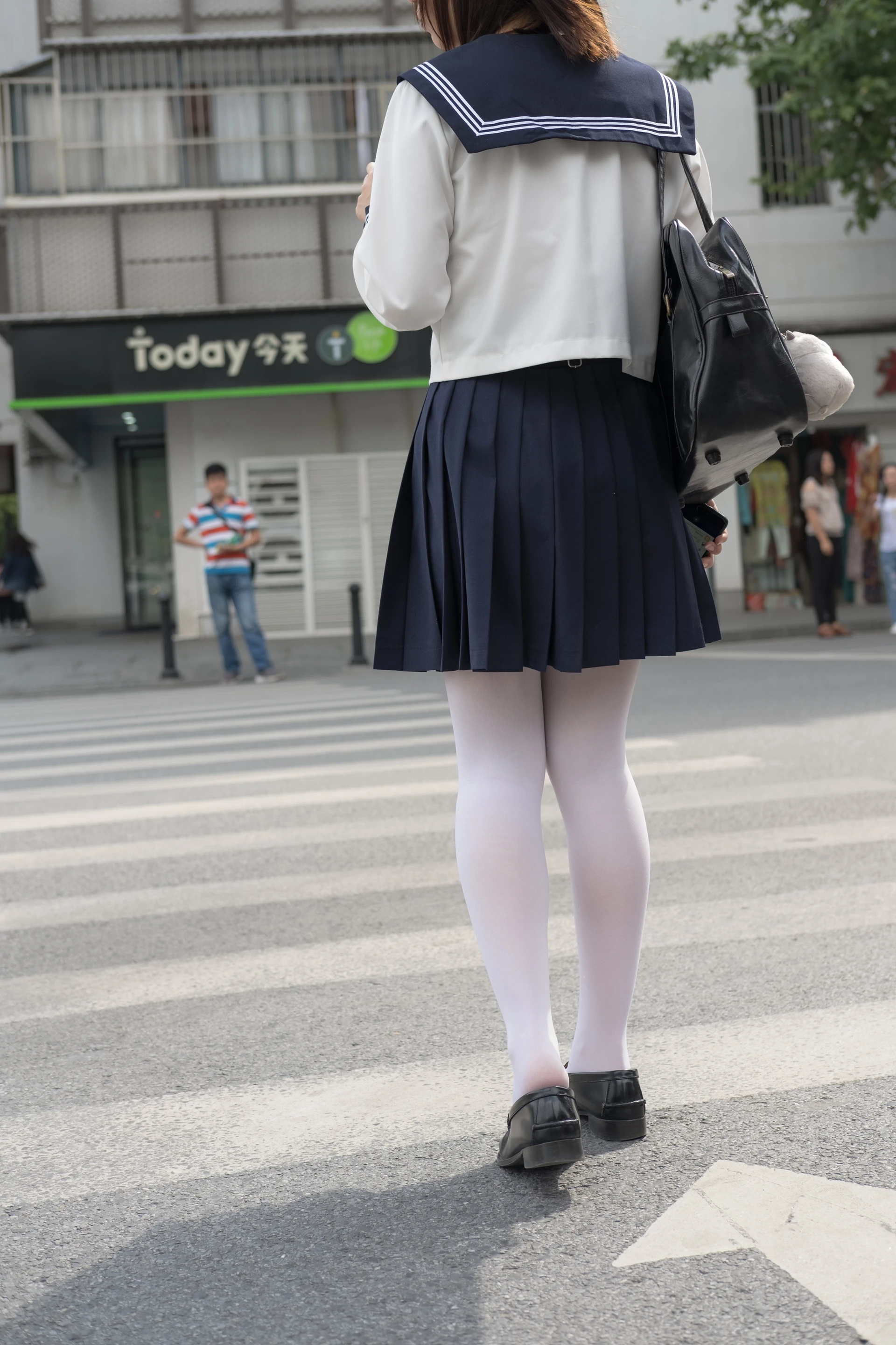 森萝财团 BETA-017 [83P-686M]学生证, 水手服, 白丝, 美腿
