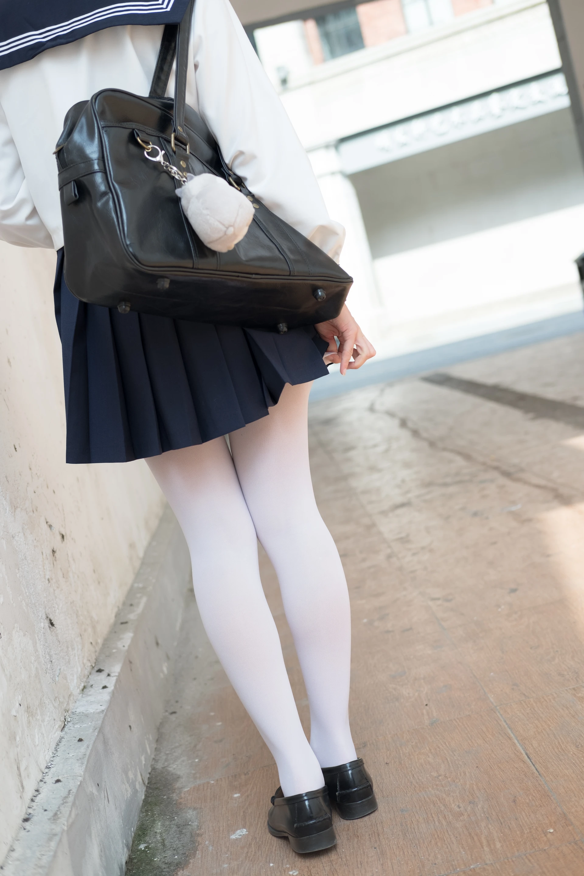 森萝财团 BETA-017 [83P-686M]学生证, 水手服, 白丝, 美腿