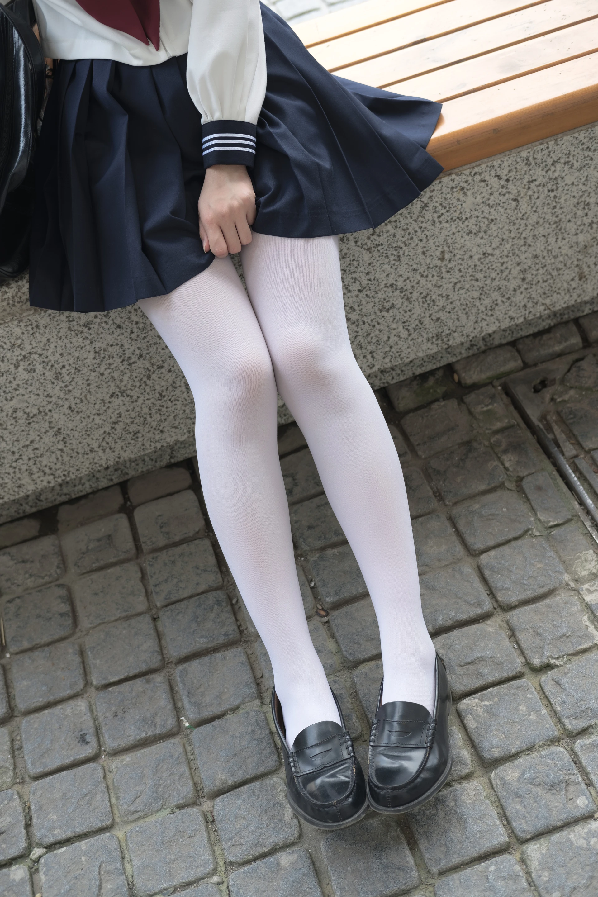 森萝财团 BETA-017 [83P-686M]学生证, 水手服, 白丝, 美腿
