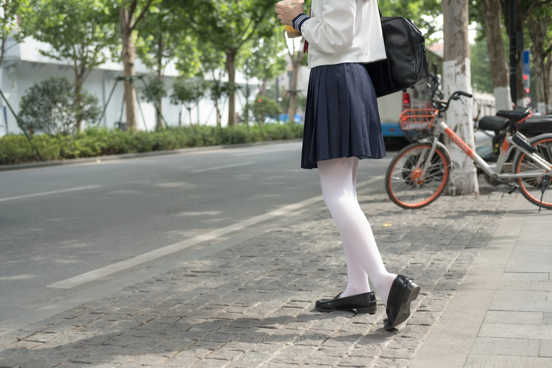 森萝财团 BETA-017 [83P-686M]学生证, 水手服, 白丝, 美腿
