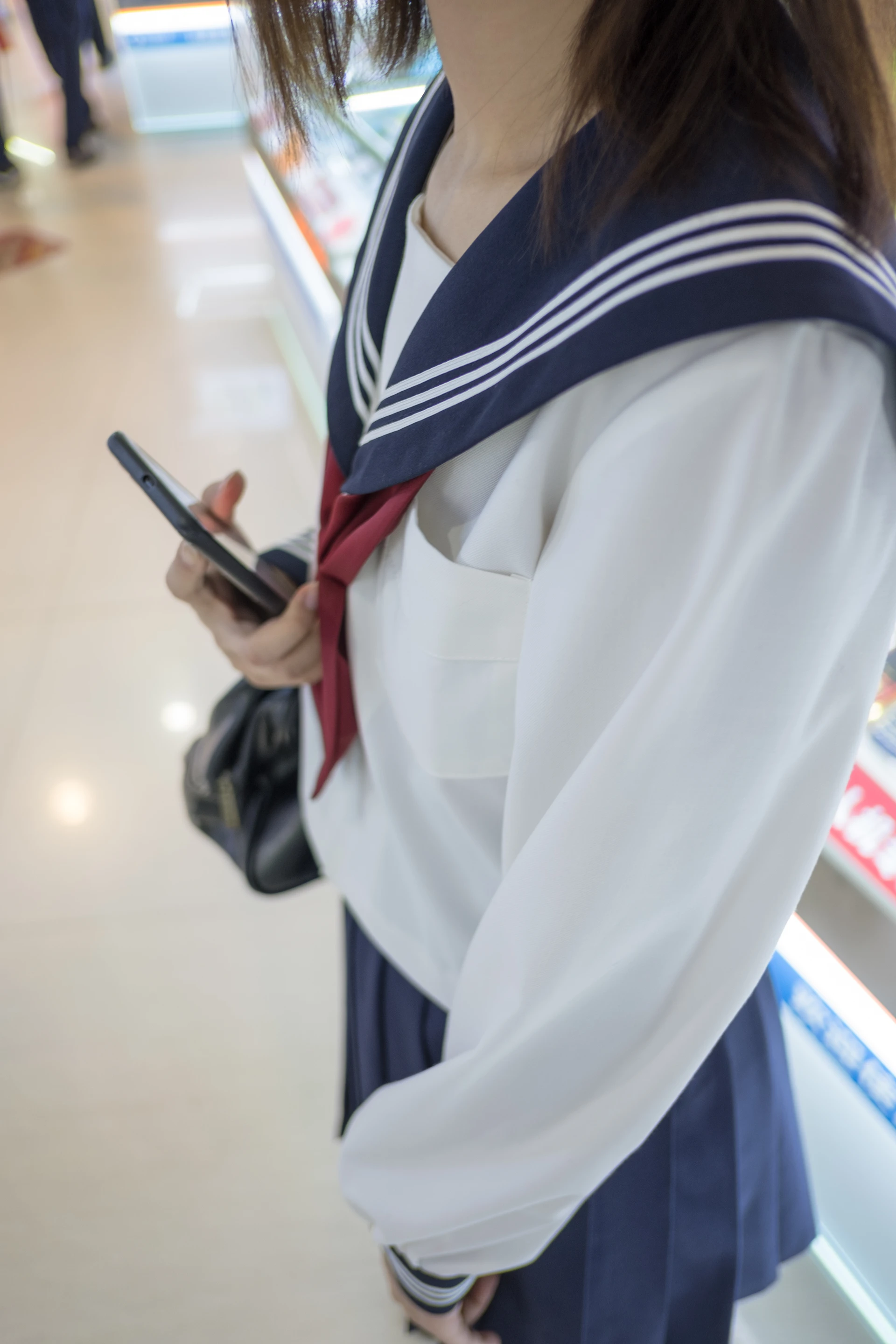 森萝财团 BETA-017 [83P-686M]学生证, 水手服, 白丝, 美腿