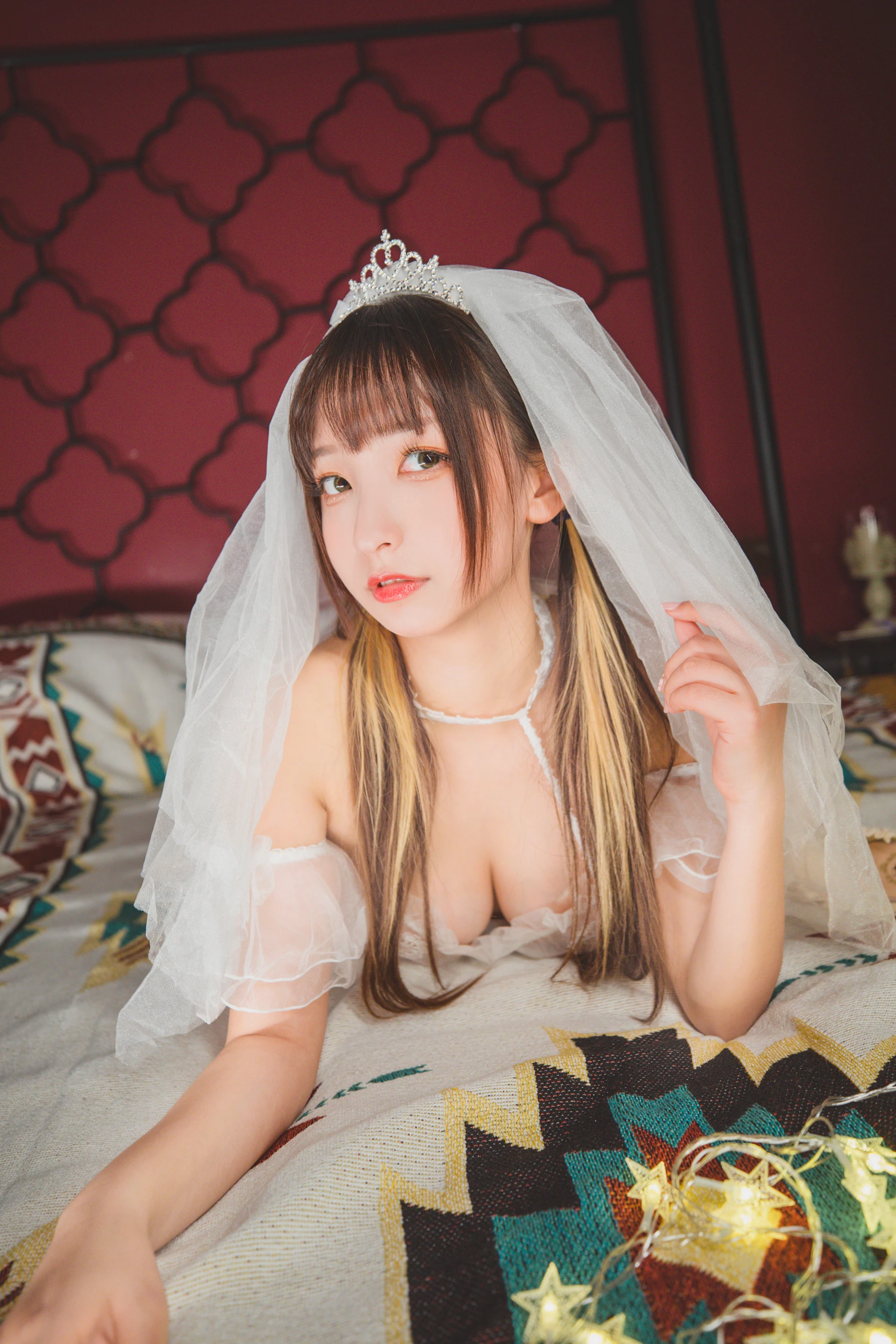 神楽坂真冬 第三季 序号19：《光の囁き 》光の修女 [150P2V-884MB]修女, 内衣, 双马尾, 白丝, 神楽坂真冬, 美腿, 美足, 高跟鞋, 黑丝