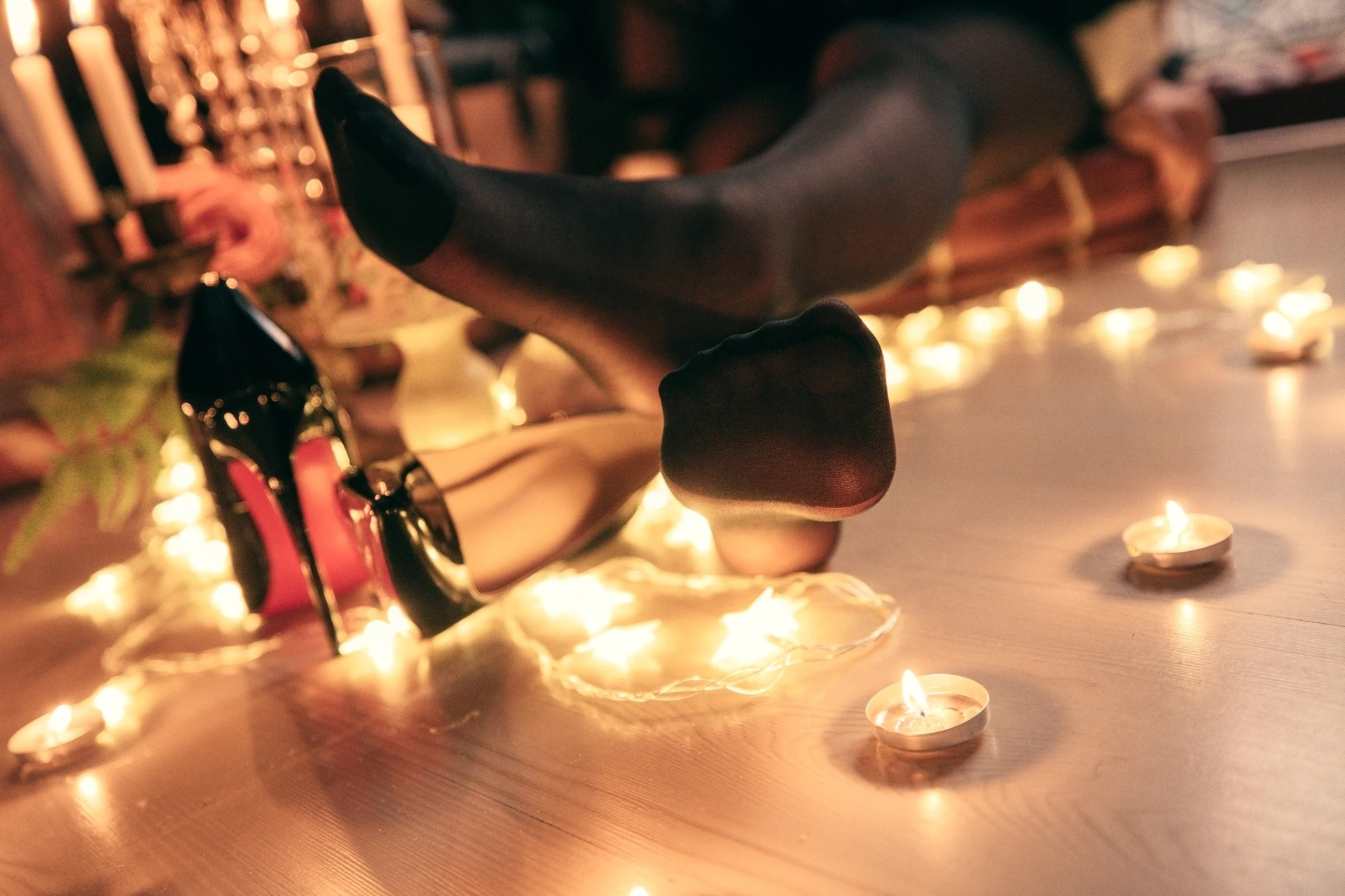 神楽坂真冬 第三季 序号19：《光の囁き 》光の修女 [150P2V-884MB]修女, 内衣, 双马尾, 白丝, 神楽坂真冬, 美腿, 美足, 高跟鞋, 黑丝