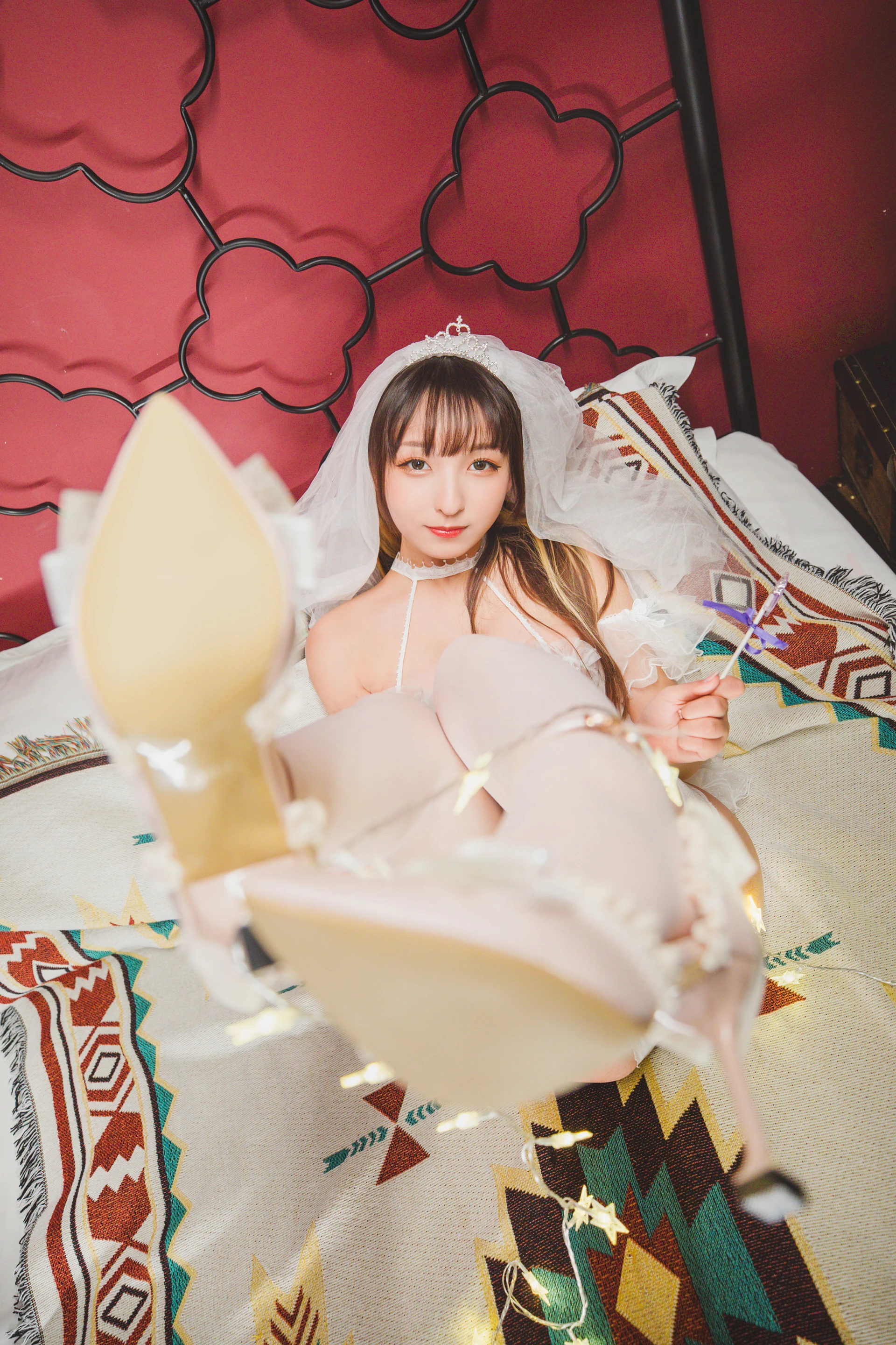 神楽坂真冬 第三季 序号19：《光の囁き 》光の修女 [150P2V-884MB]修女, 内衣, 双马尾, 白丝, 神楽坂真冬, 美腿, 美足, 高跟鞋, 黑丝