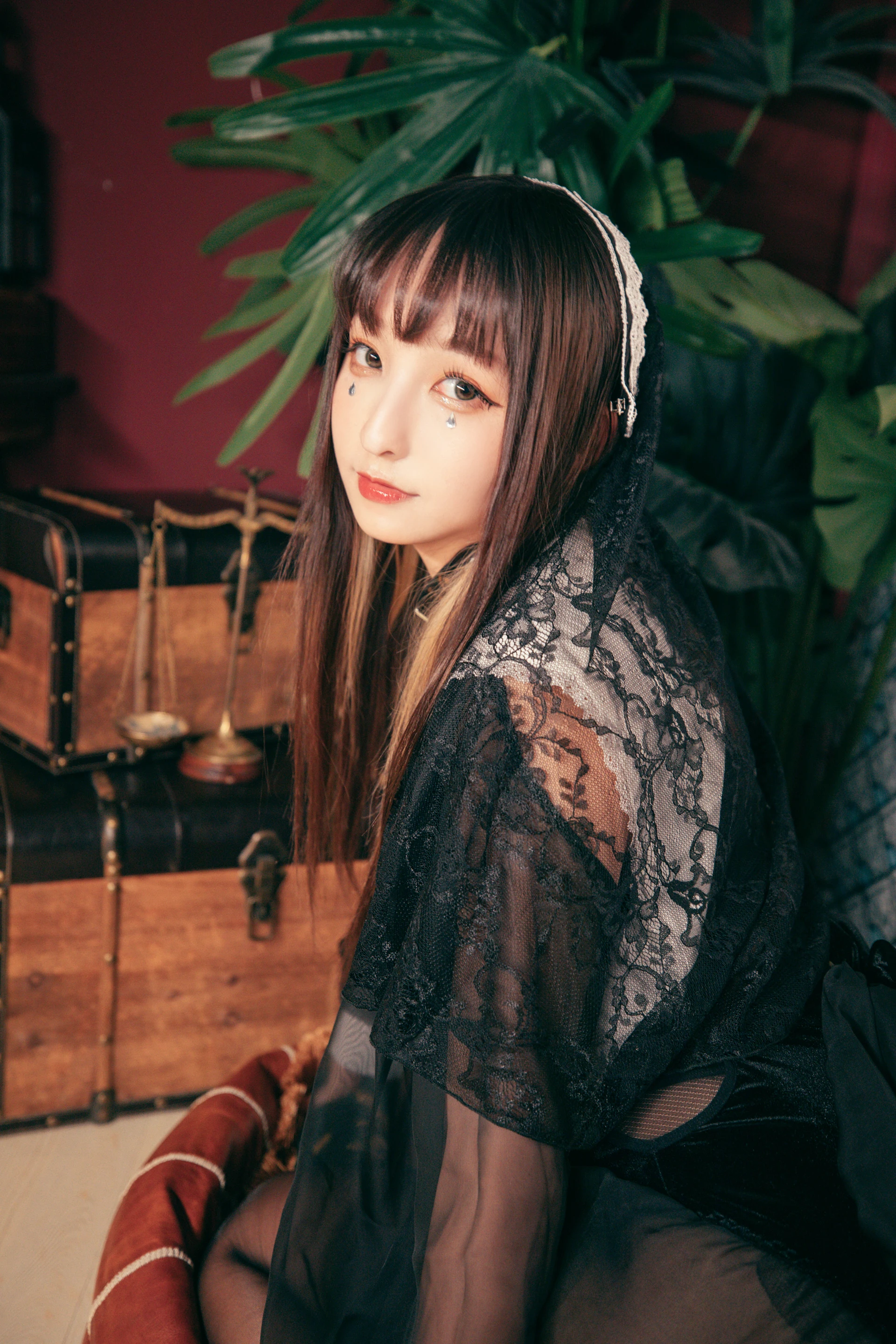 神楽坂真冬 第三季 序号19：《光の囁き 》光の修女 [150P2V-884MB]修女, 内衣, 双马尾, 白丝, 神楽坂真冬, 美腿, 美足, 高跟鞋, 黑丝